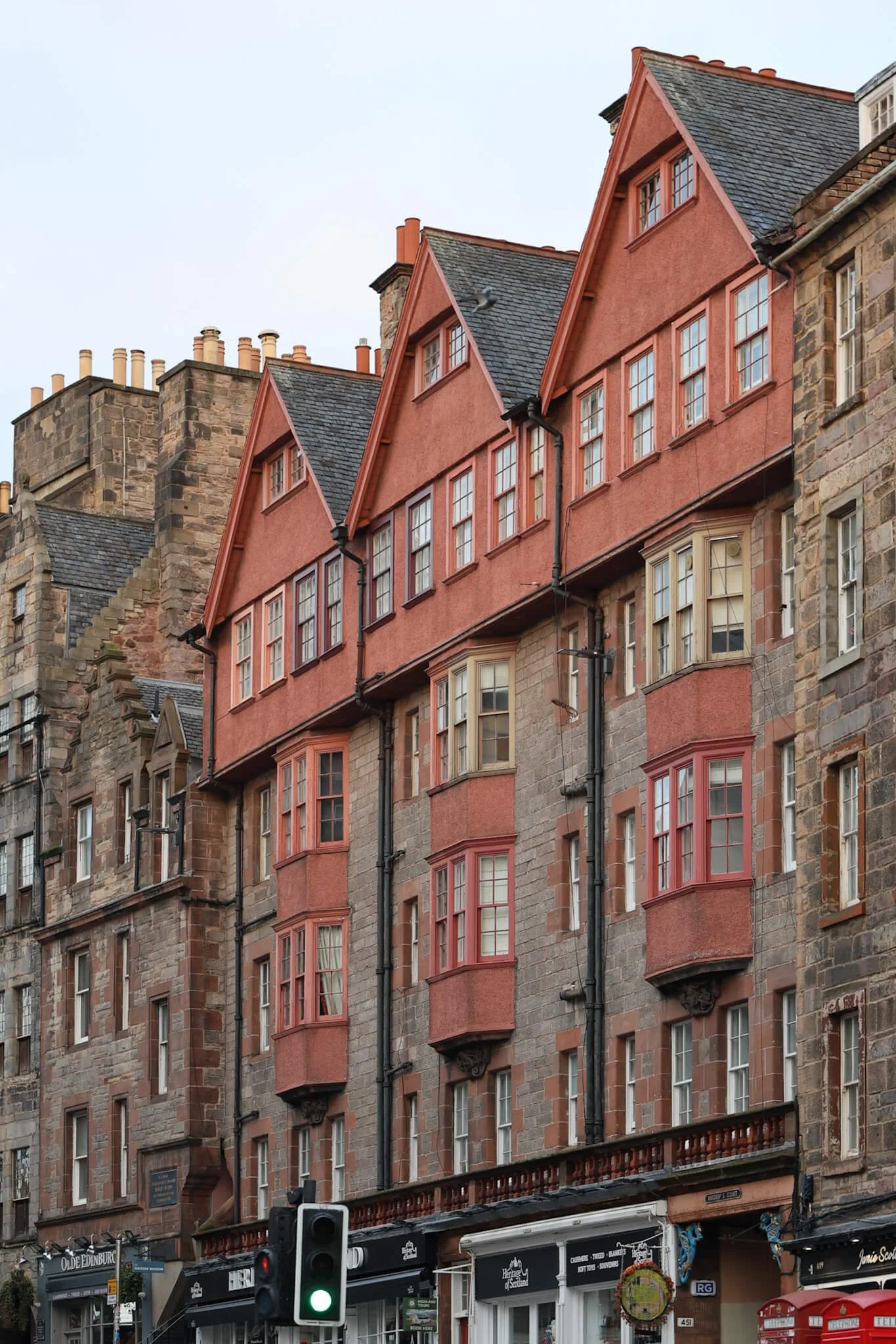 Edinburgh-Royal-Mile-historic-architecture-Scotland.jpg