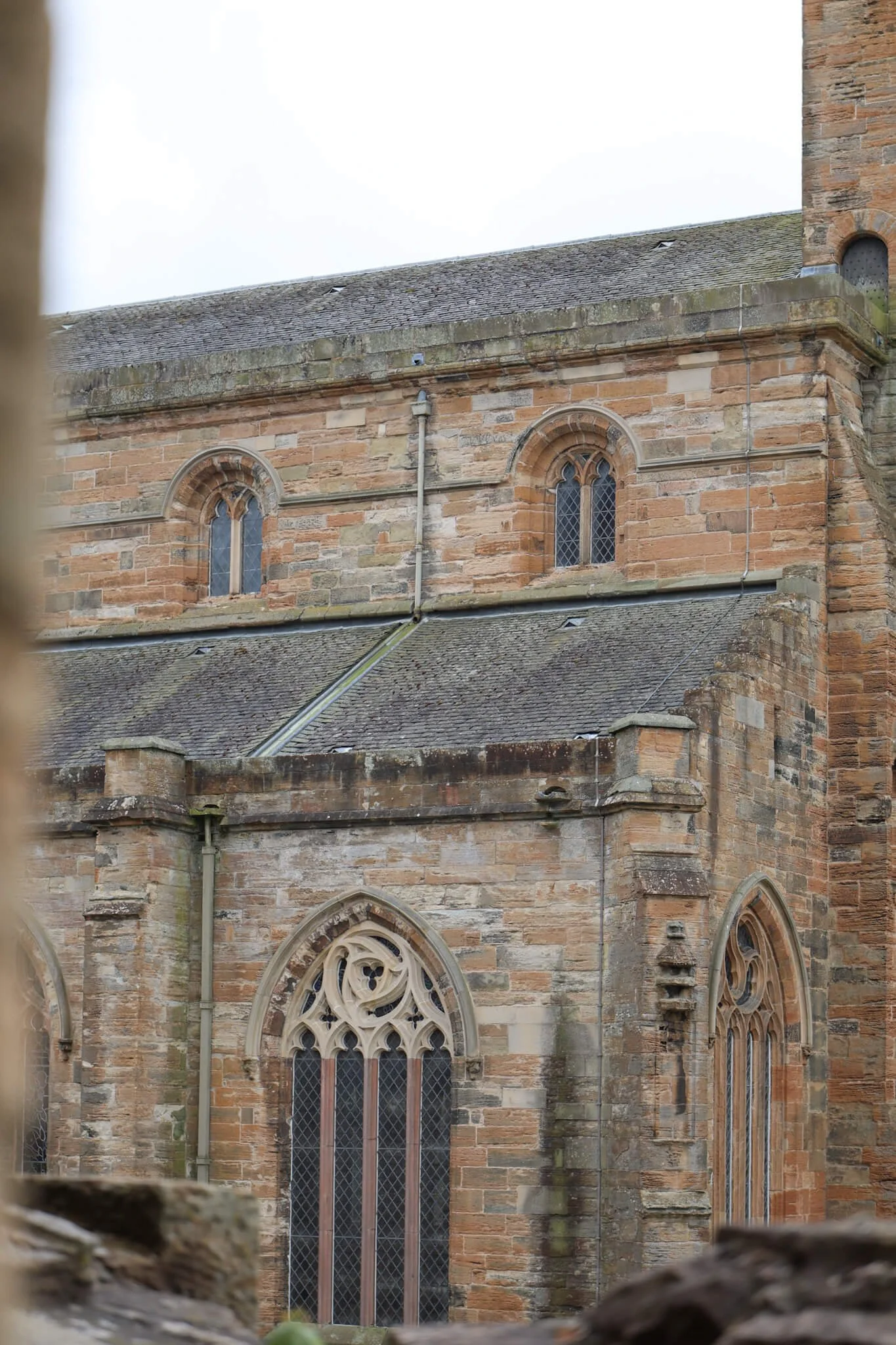 linlithgow-historic-church-from-palace-scotland.jpg
