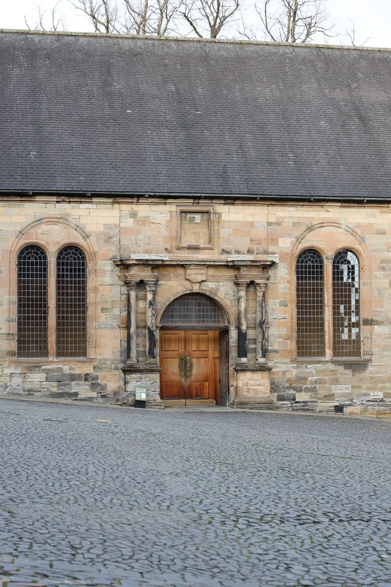 stirling-castle-great-hall-ceiling-doorway.jpg
