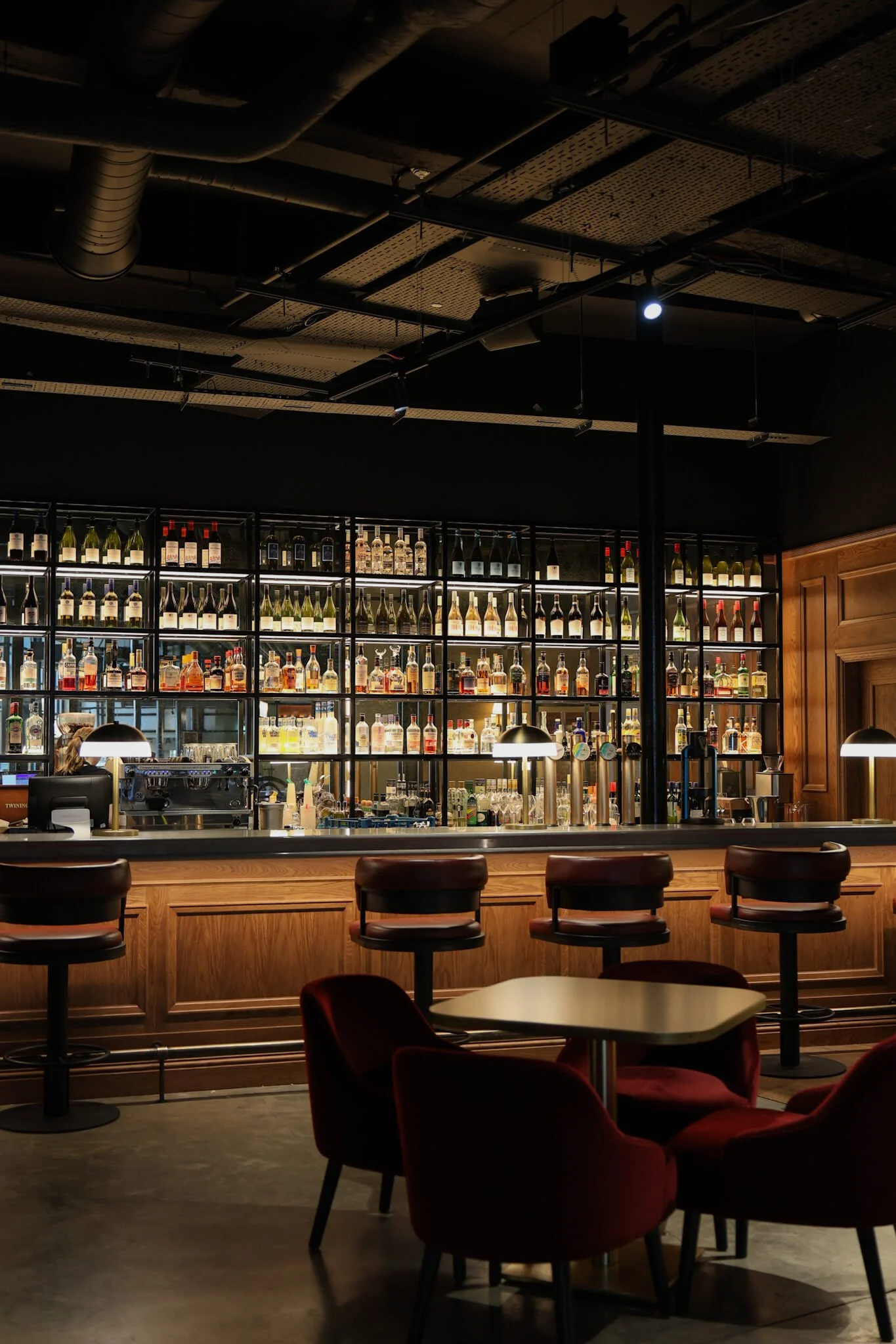 Hotel-Indigo-Dundee-bar-1822.jpg