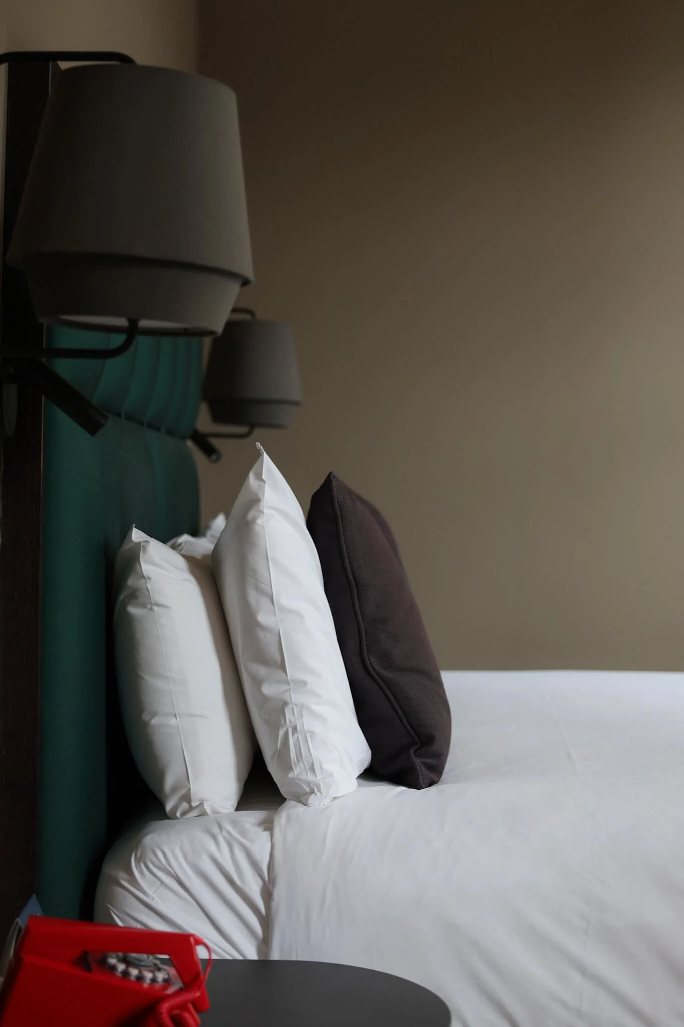 Hotel-Indigo-Dundee-boutique-hotel-bedroom.jpg