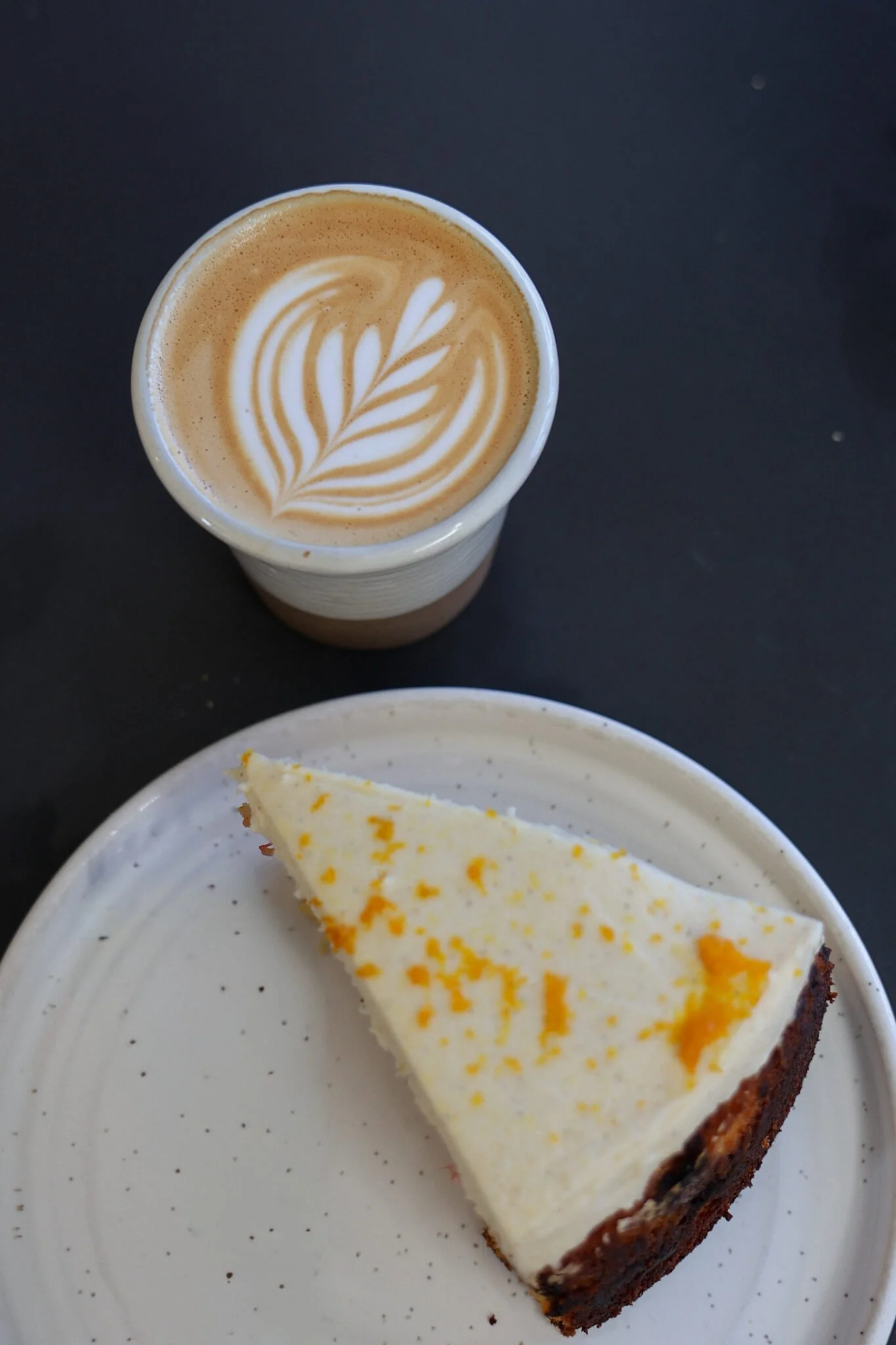 Tarmachan-Cafe-Braemar-Cairngorms-coffee-cake.jpg