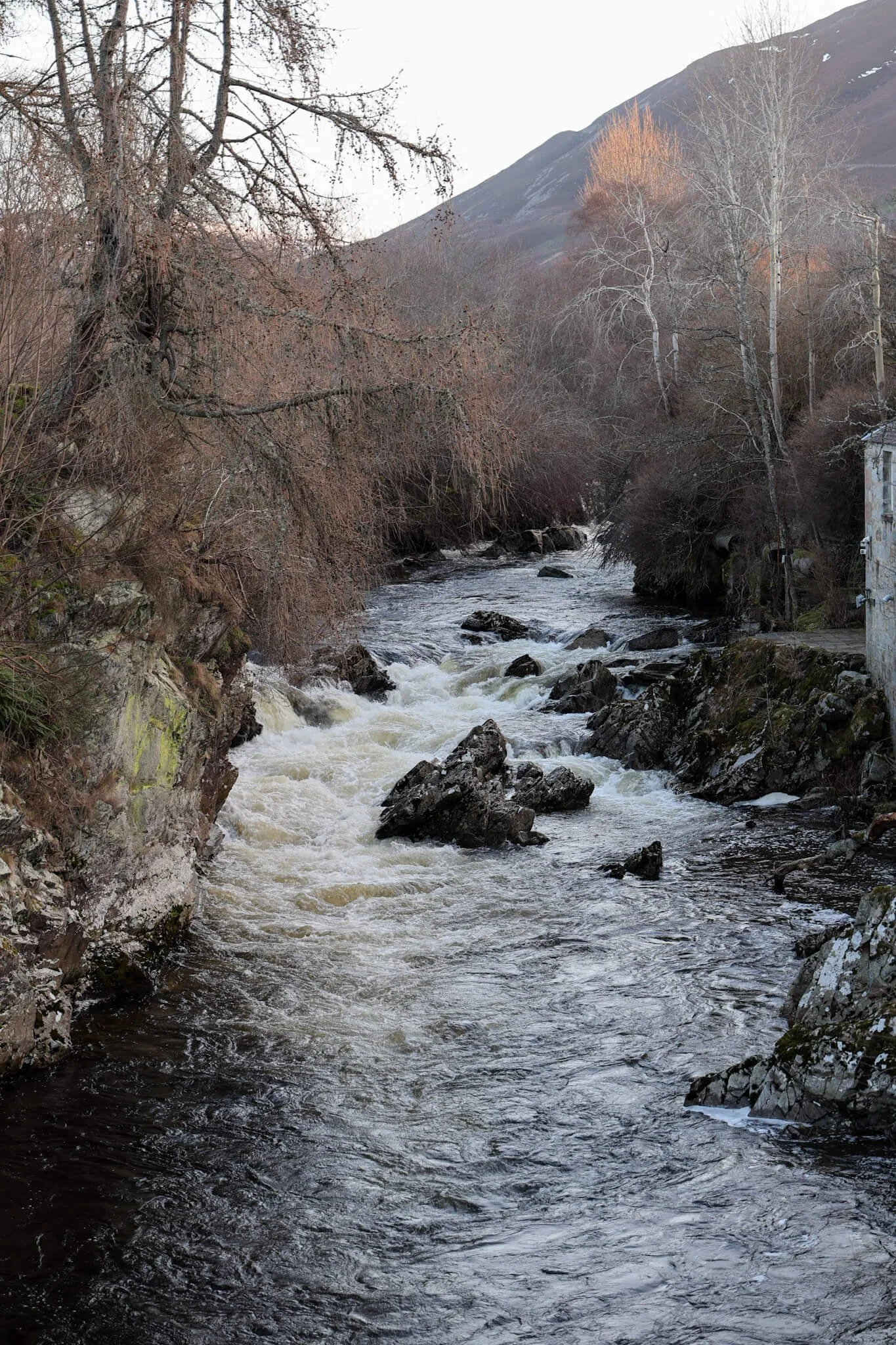 Braemar-Cairngorms-village-river-view.jpg