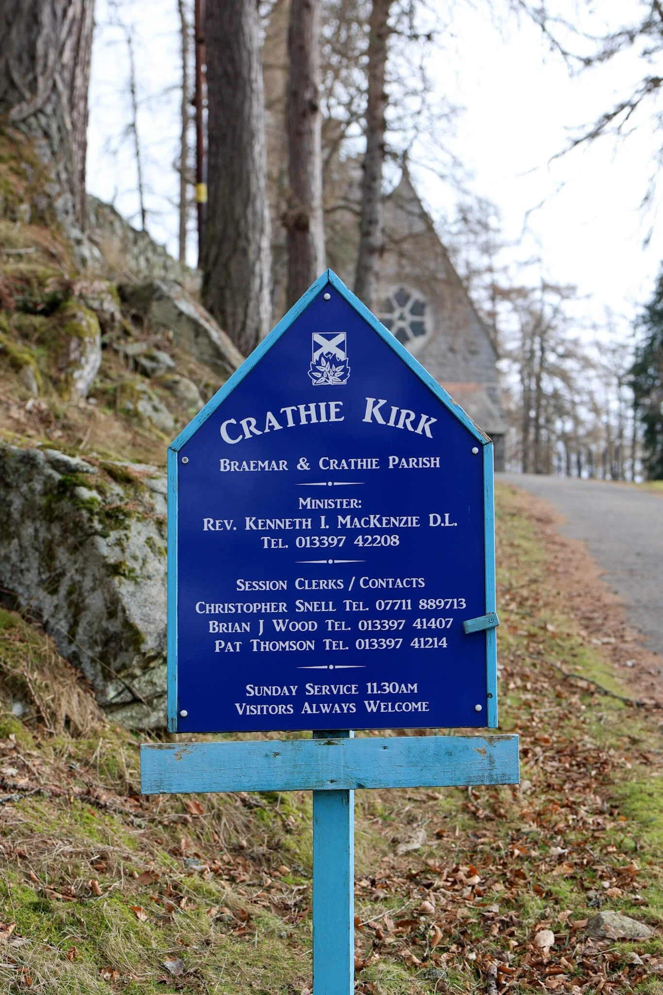 Crathie-Church-Cairngorms-entrance-sign.jpg