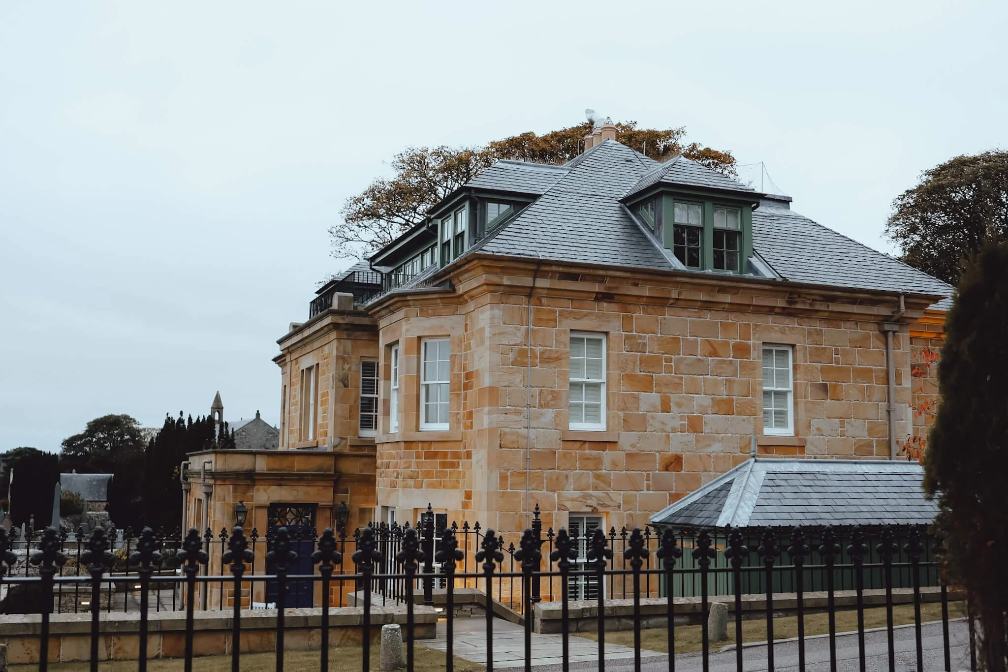 Links-House-at-Royal-Dornoch-Hotel-Review-Building.jpg