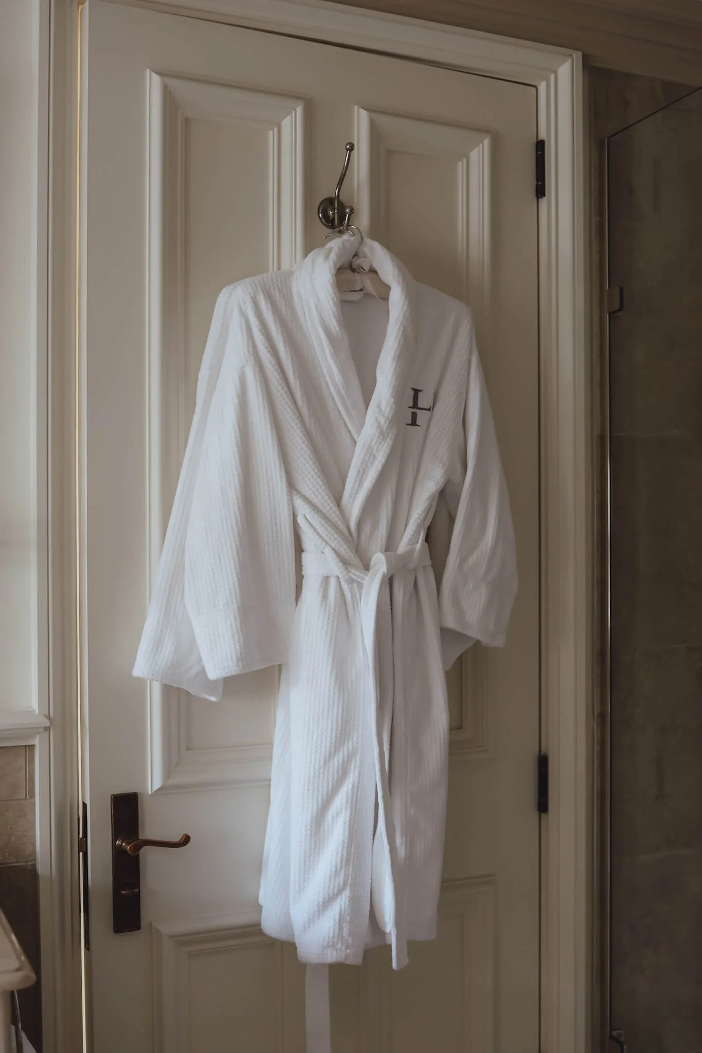 Links-House-at-Royal-Dornoch-luxury-stay-bathrobe.jpg