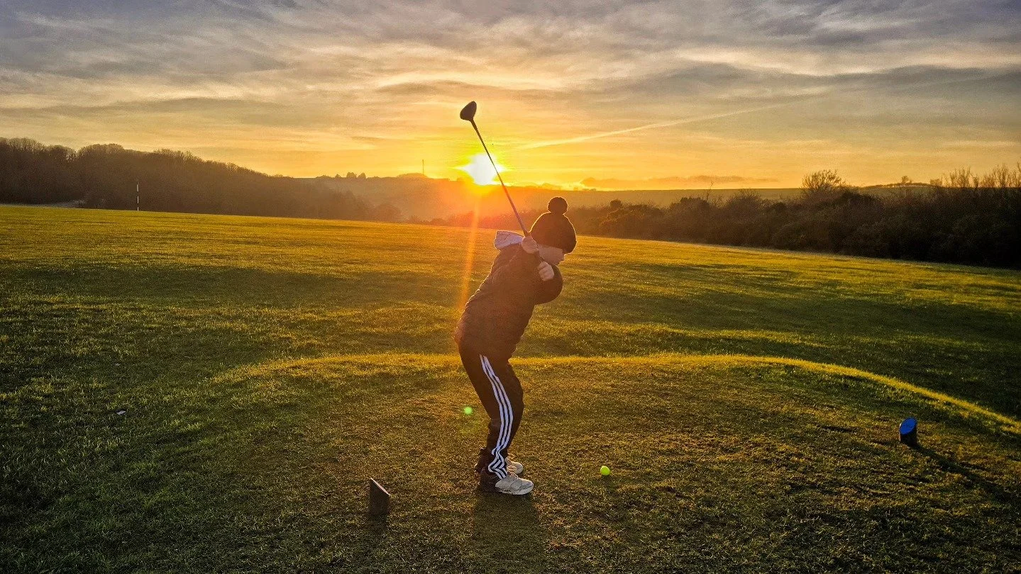 🌅⛳ Winter Golf at Its Best ⛳🌅 Stunning images shared by Ross Cumber - not much beats a winter sunset at Came Down Golf Club.

Captured while out on the course playing with his dad and his boys, a special moment made even better by the view.

Thanks