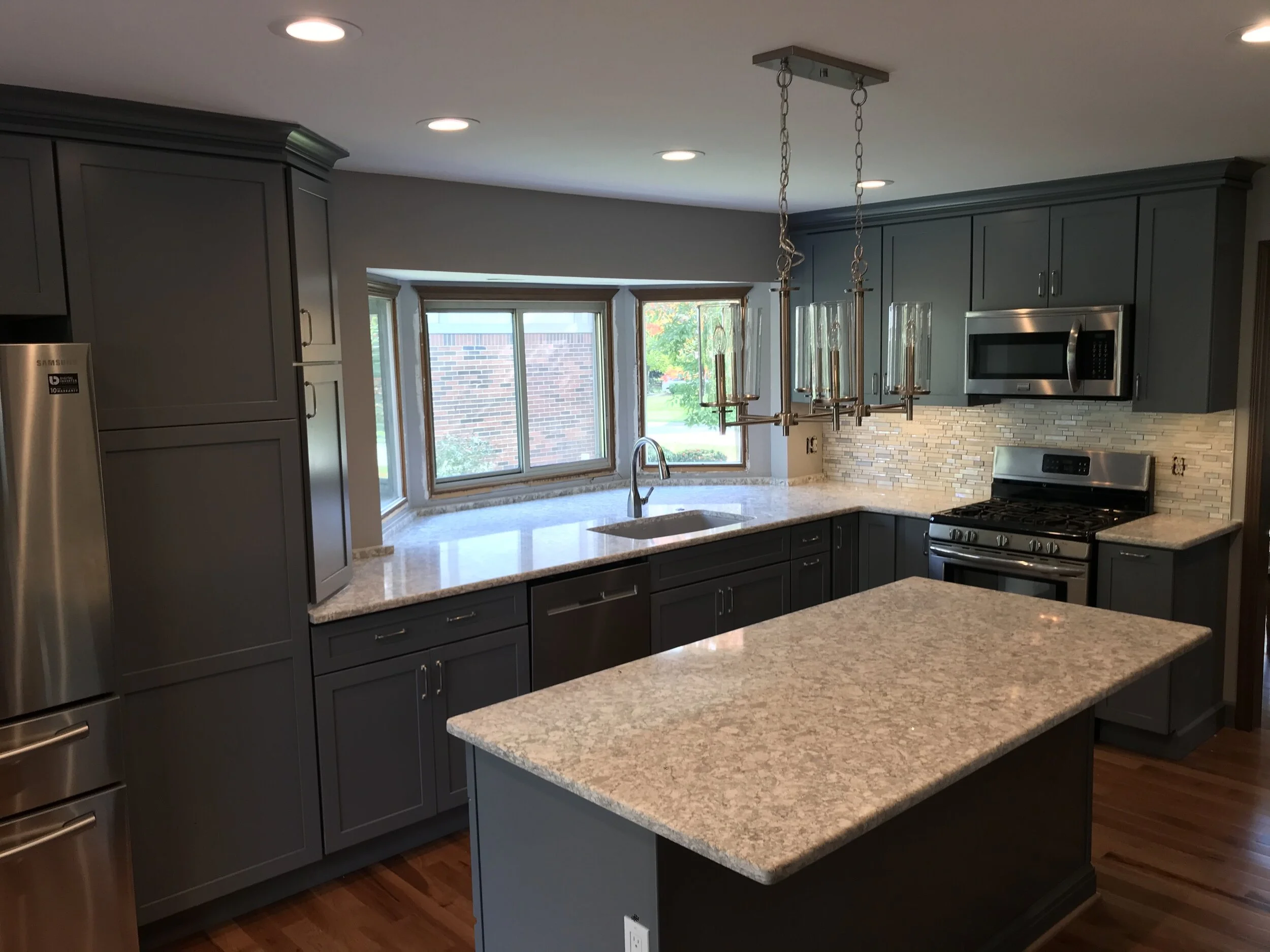 Kitchen 2.jpg