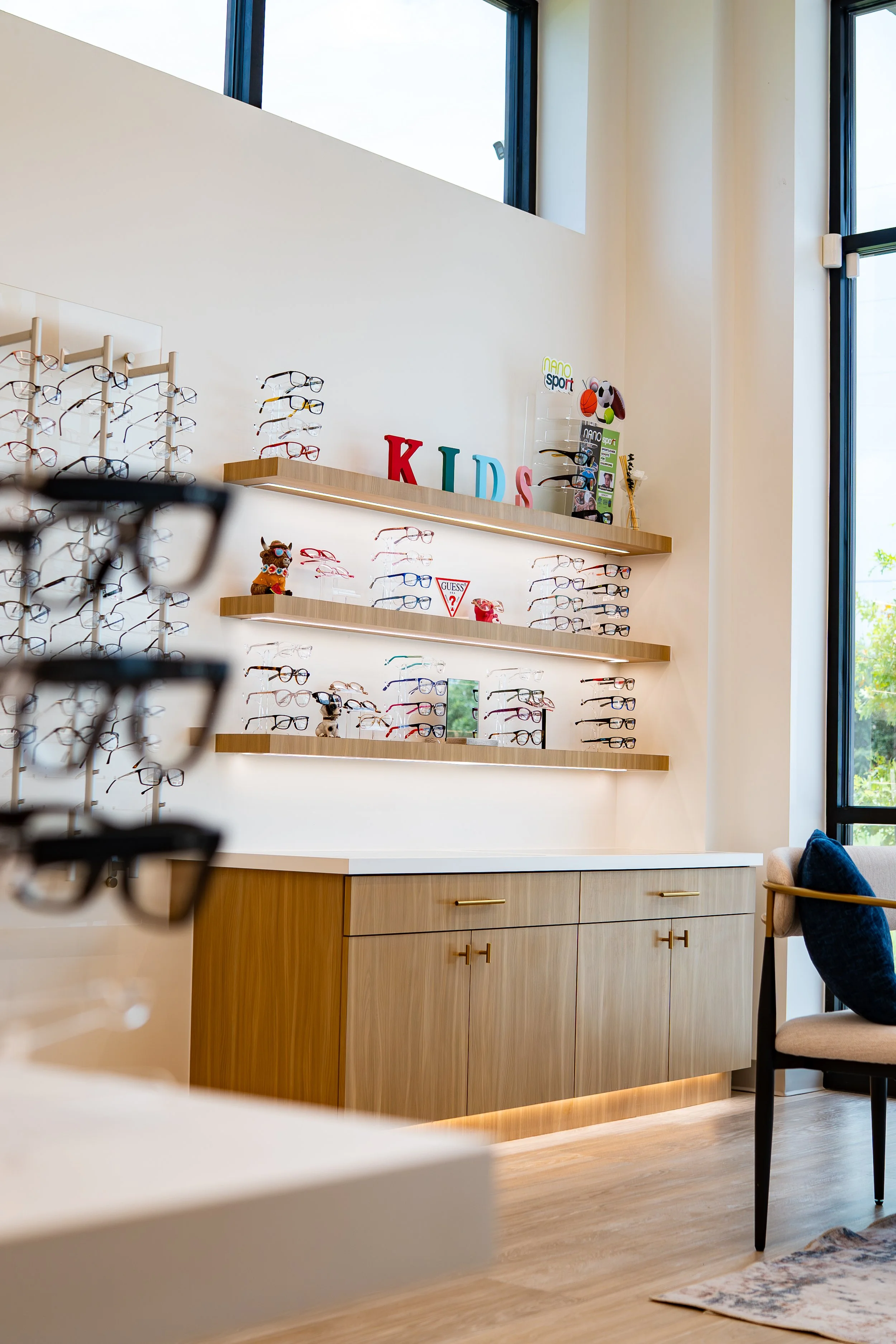 Brazos Eye Center, Dr. Le