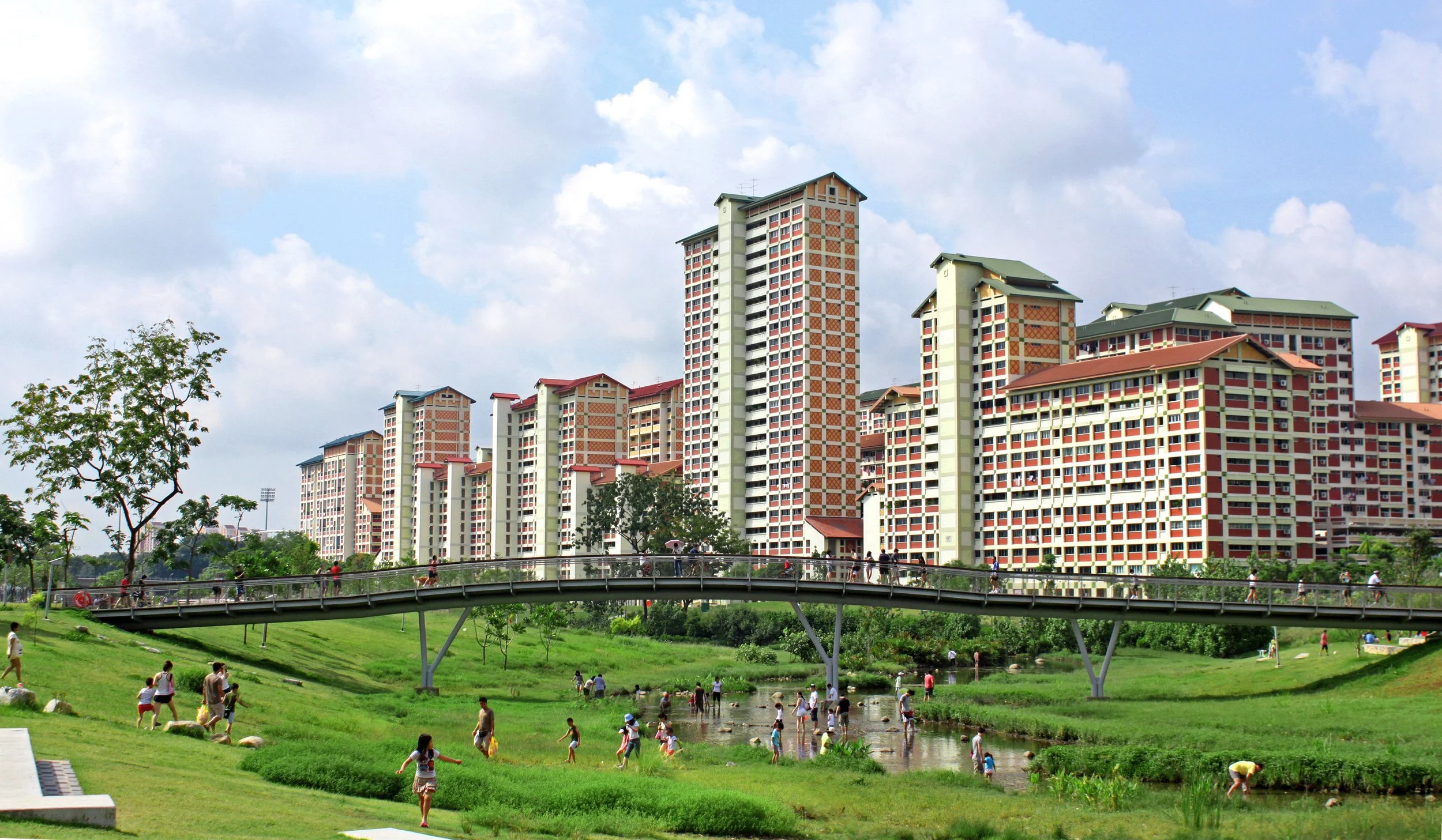 before and after to petter explain the transformation at Bishan-Ang Mo Kio Parc in Singapore.