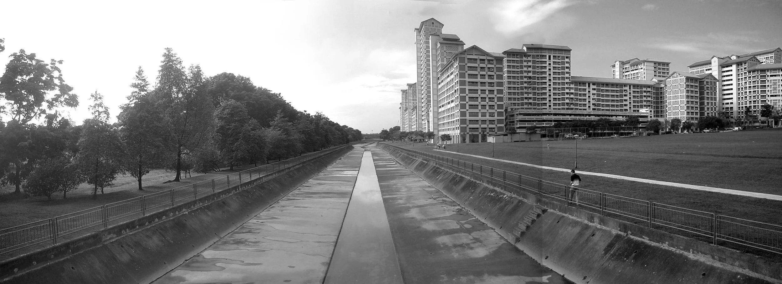  before and after to petter explain the transformation at Bishan-Ang Mo Kio Parc in Singapore. 