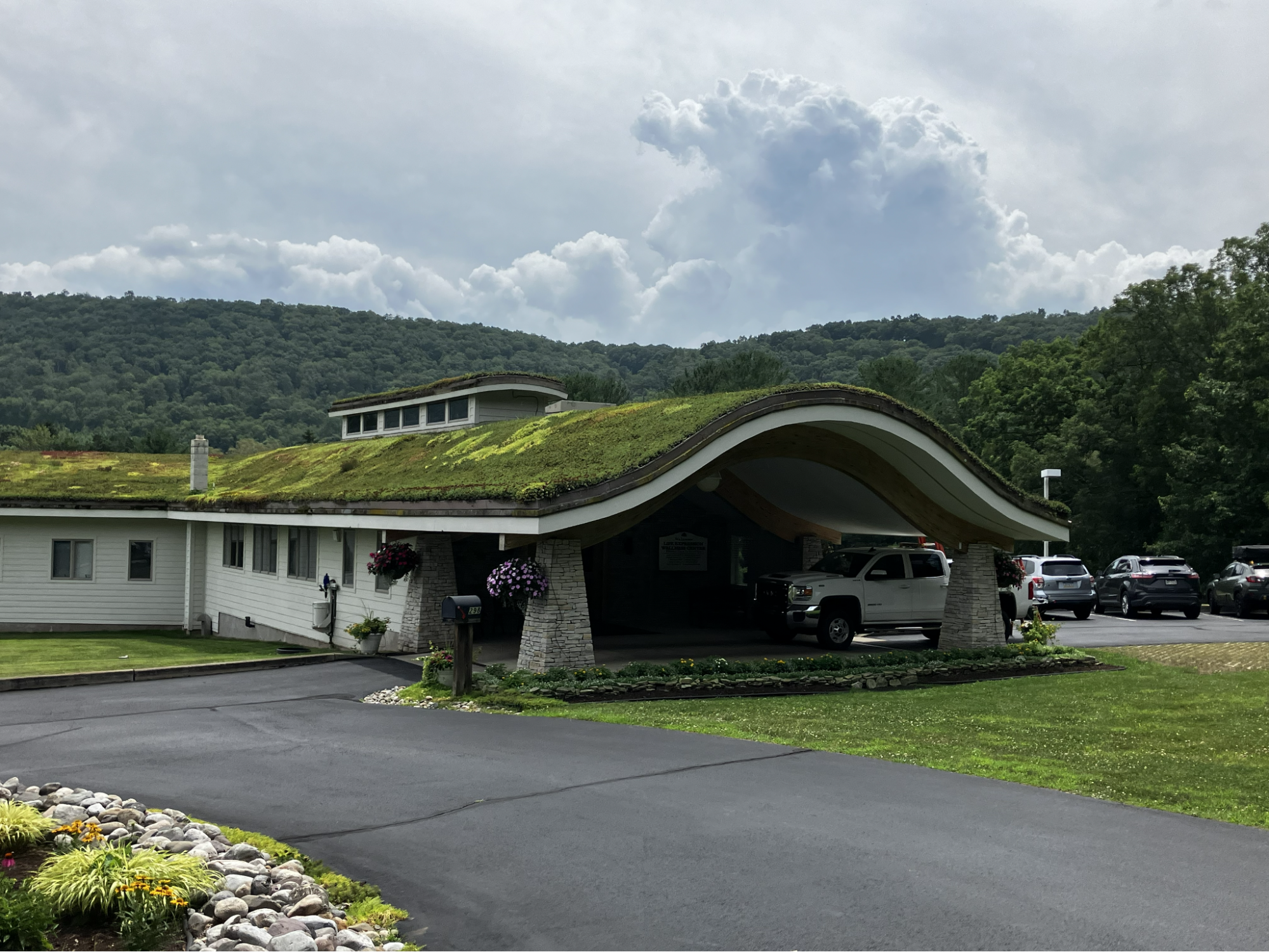 Hospitals Are Increasingly Taking Advantage of Healing Biophilic Designs