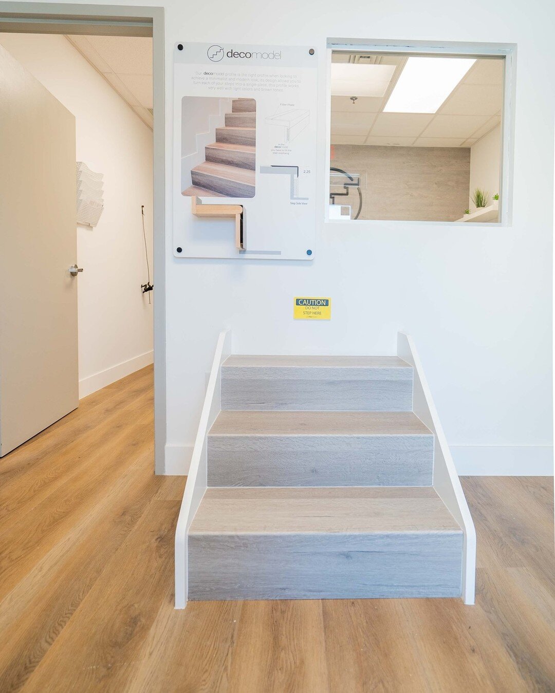 Less is more! this is our deco model. Provides a beautiful finish perfect for a modern home.

Link in bio to request a quote.

#modernhome #interiordesign #staircase #homereno #homerenovation #luxuryhomes #remodel #stairs #steps #stepsolution #stairm