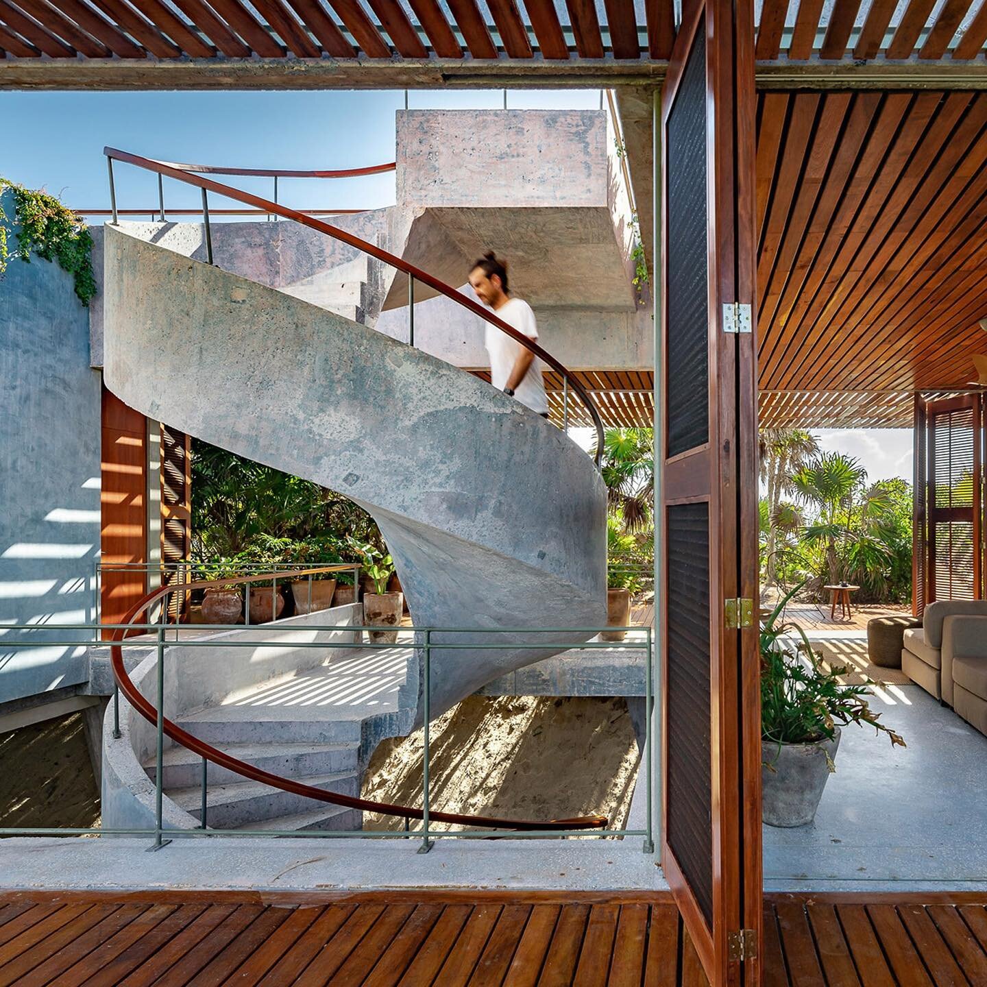 Top 10 staircases of 2020 by @dezeen Which one is your favorite??⁠⁠
⁠⁠
1. Casa Bautista - Tulum, M&eacute;xico⁠⁠
2. House LG - Tuscany, Italy⁠⁠
3. Off-Whte Flagship - Miami, USA⁠⁠
4. Ap&aacute;n - Hidalgo, M&eacute;xico⁠⁠
5. Wohnregal - Berlin, Germa