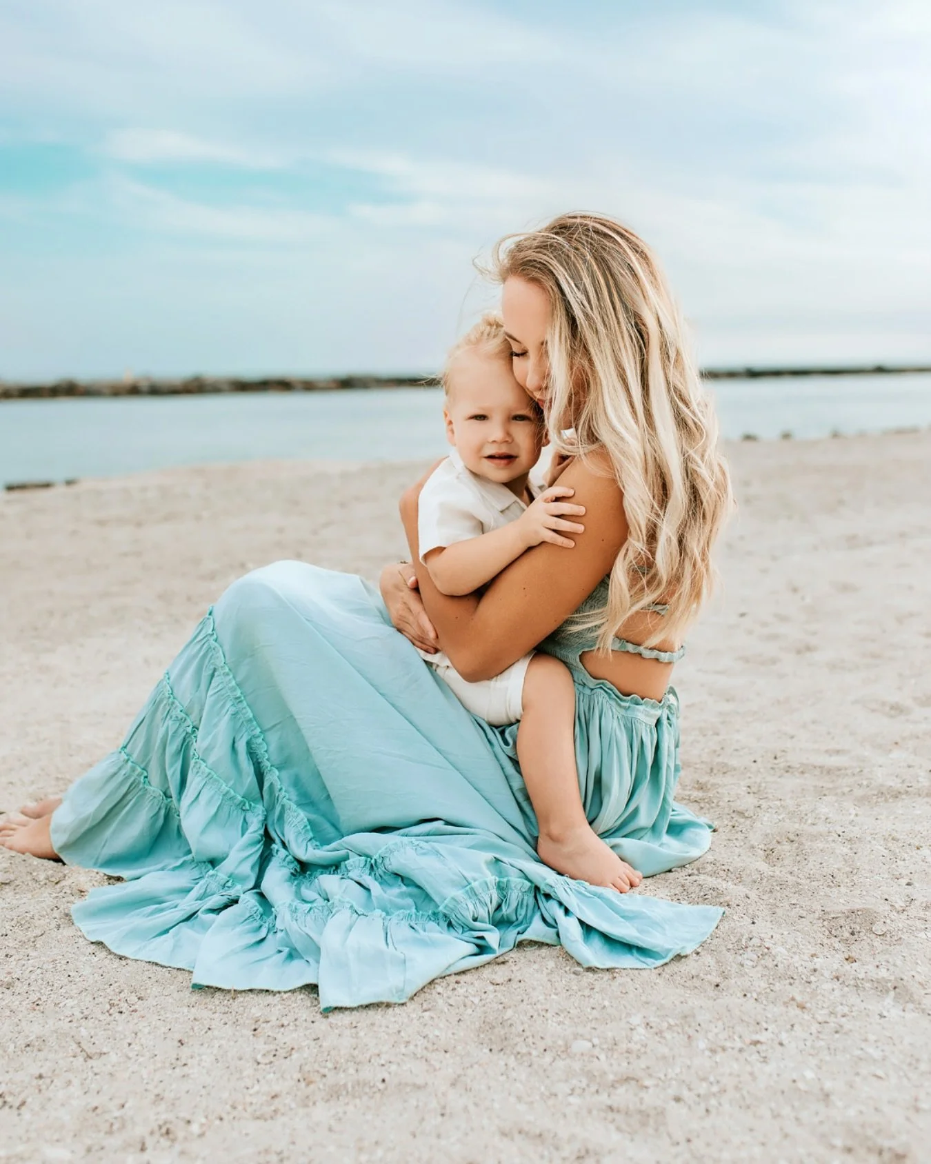 The power of motherhood ✨
I met Nikki a few years ago, and she and Will were the very first couple to trust us here in the US. We did a session together, and to this day, it&rsquo;s still one of my absolute favorites.

I&rsquo;m beyond happy that aft