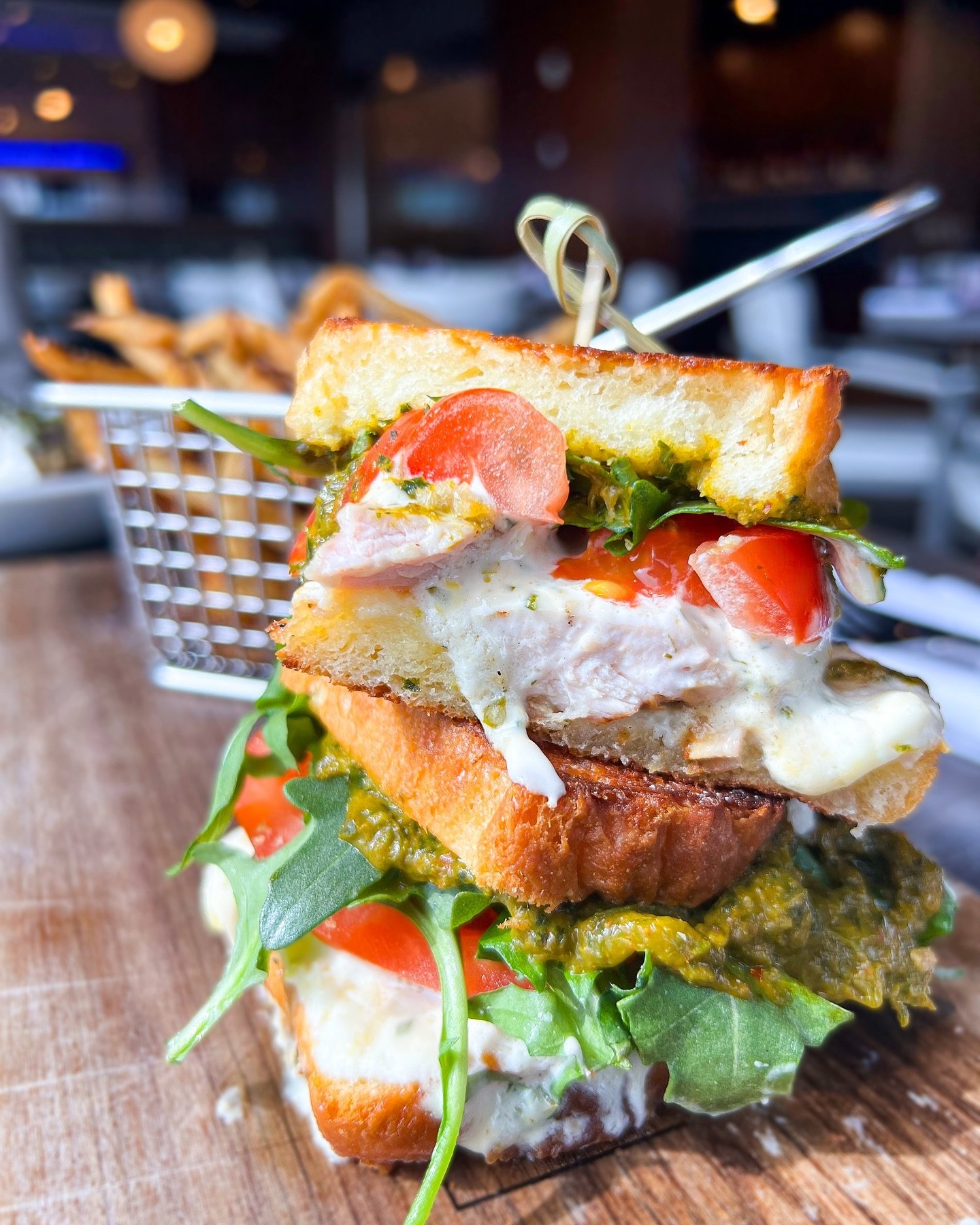 Sad desk lunches? Not on our watch. Fuel up for your afternoon grind with lunch this week on the waterfront and dive into our new dishes!🤩

BRIOCHE CHICKEN SANDWICH 🥪 
grilled chicken, mojo verde, whipped mascarpone &amp; goat cheese, lemon tarrago