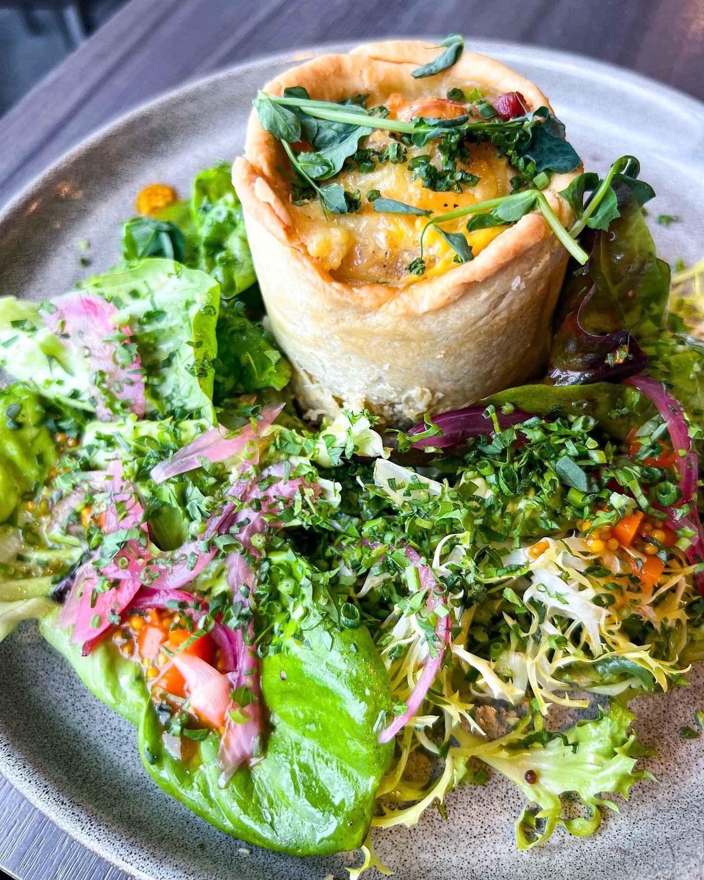 Mother&rsquo;s Day is right around the corner, and as well as Afternoon Tea, we will be serving up a special brunch menu for the Mother figures in your life✨🌼 Enjoy one of our locally-sourced, seasonal dishes like our: 

CHEDDAR &amp; HAM QUICHE 🧀?