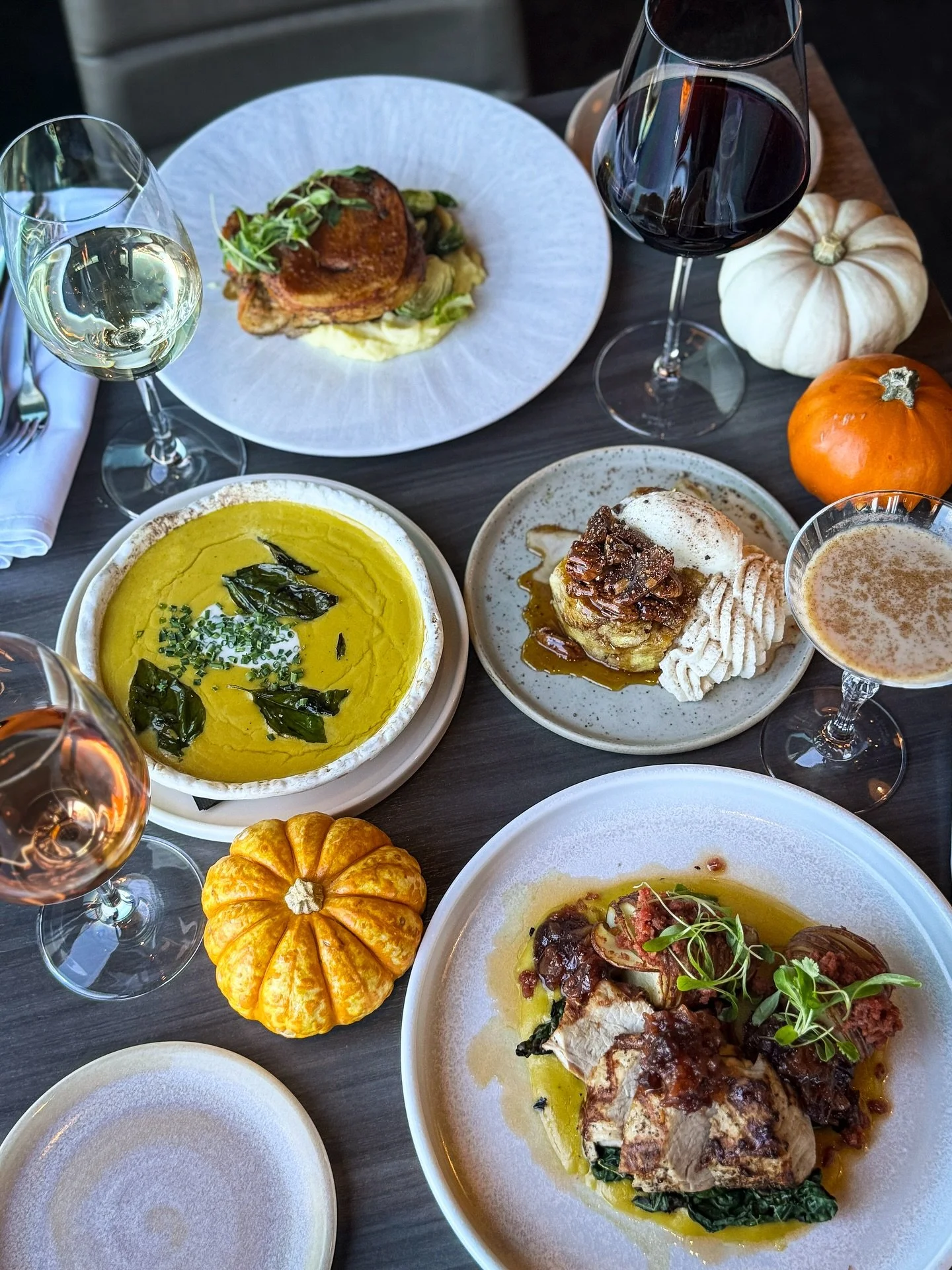 This is how we do Thanksgiving🍂🦃 Seasonal flavours, perfectly paired drinks. Prix fixe menu available Oct 9-13.
Reservations are recommended. Link in bio.