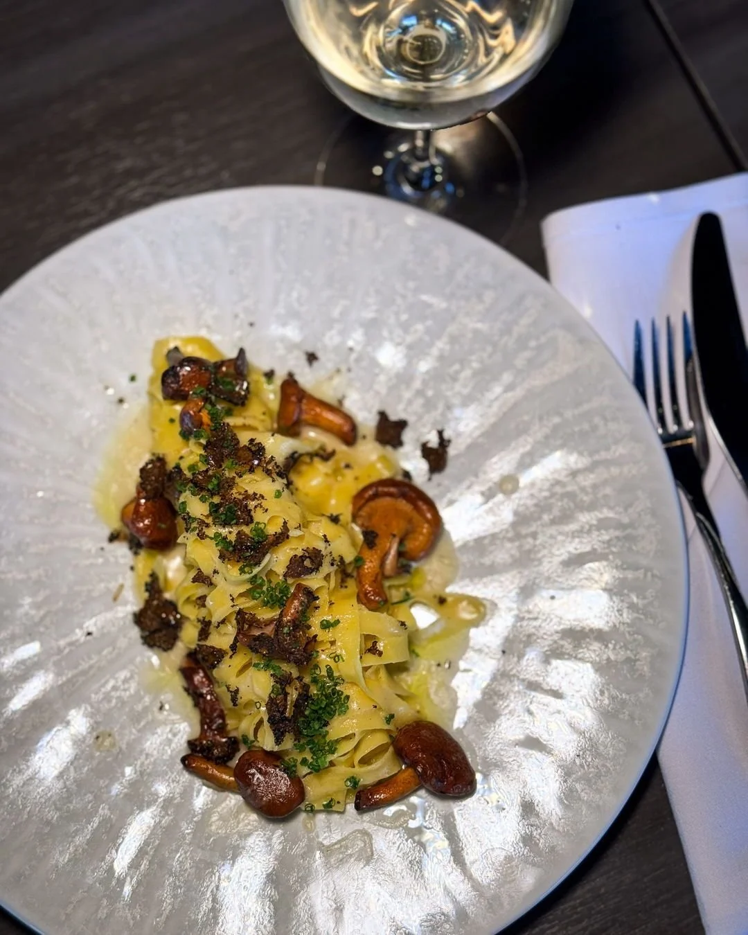 A taste of what&rsquo;s coming on New Year's Eve!

🍝 Truffle Tagliatelle with chanterelle mushrooms, St. Brigid&rsquo;s butter emulsion, and toasted hazelnut oil
🥩 Dry-aged Striploin with bone marrow butter, Madeira demi-glace, roasted Brussels, an