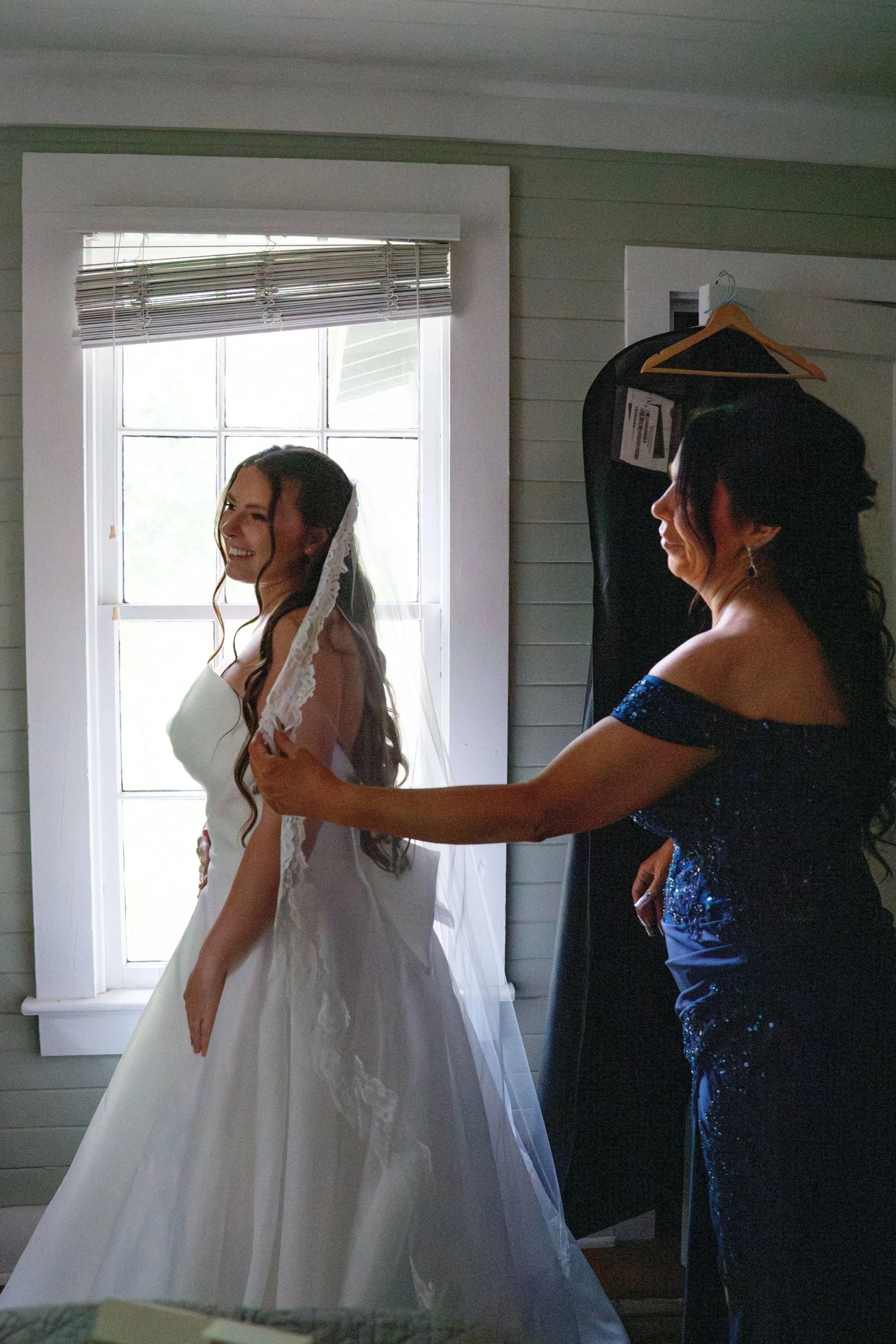 Bride getting ready for a Hilton Head wedding
