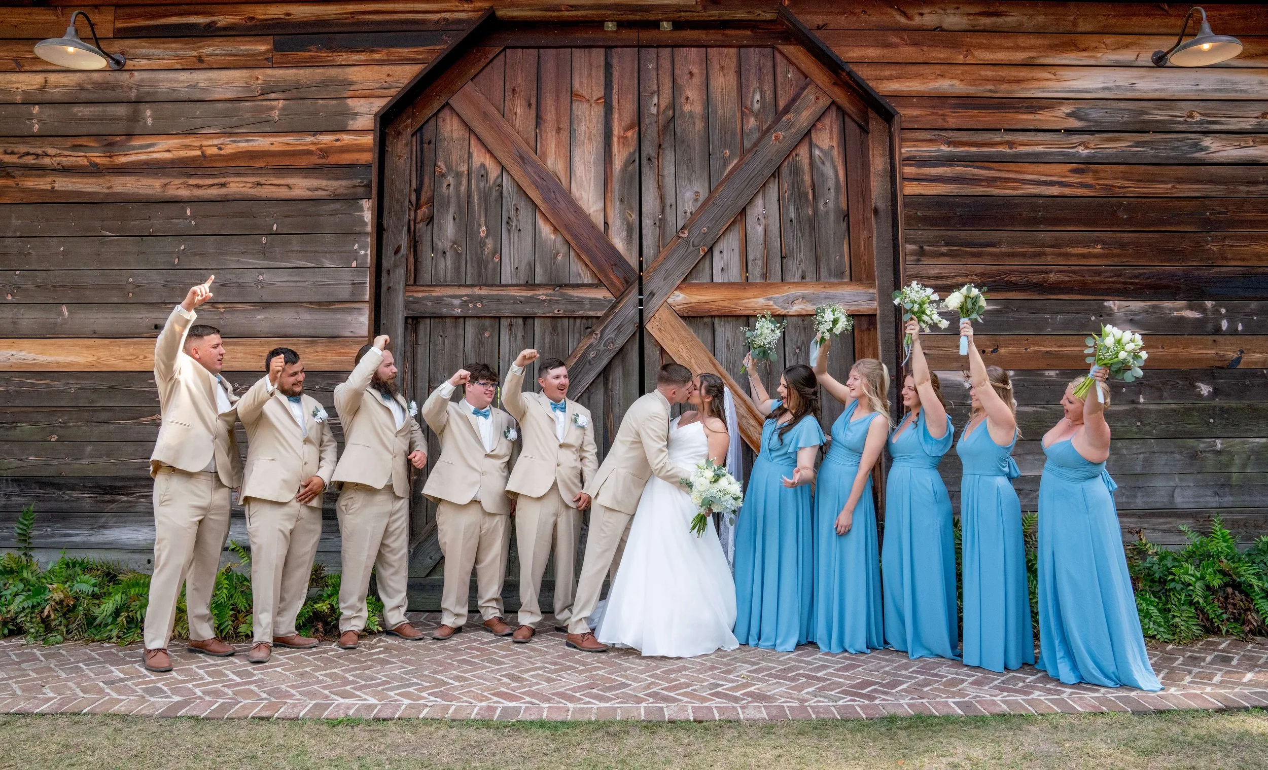 Bride and groom kissing at a South Carolina wedding