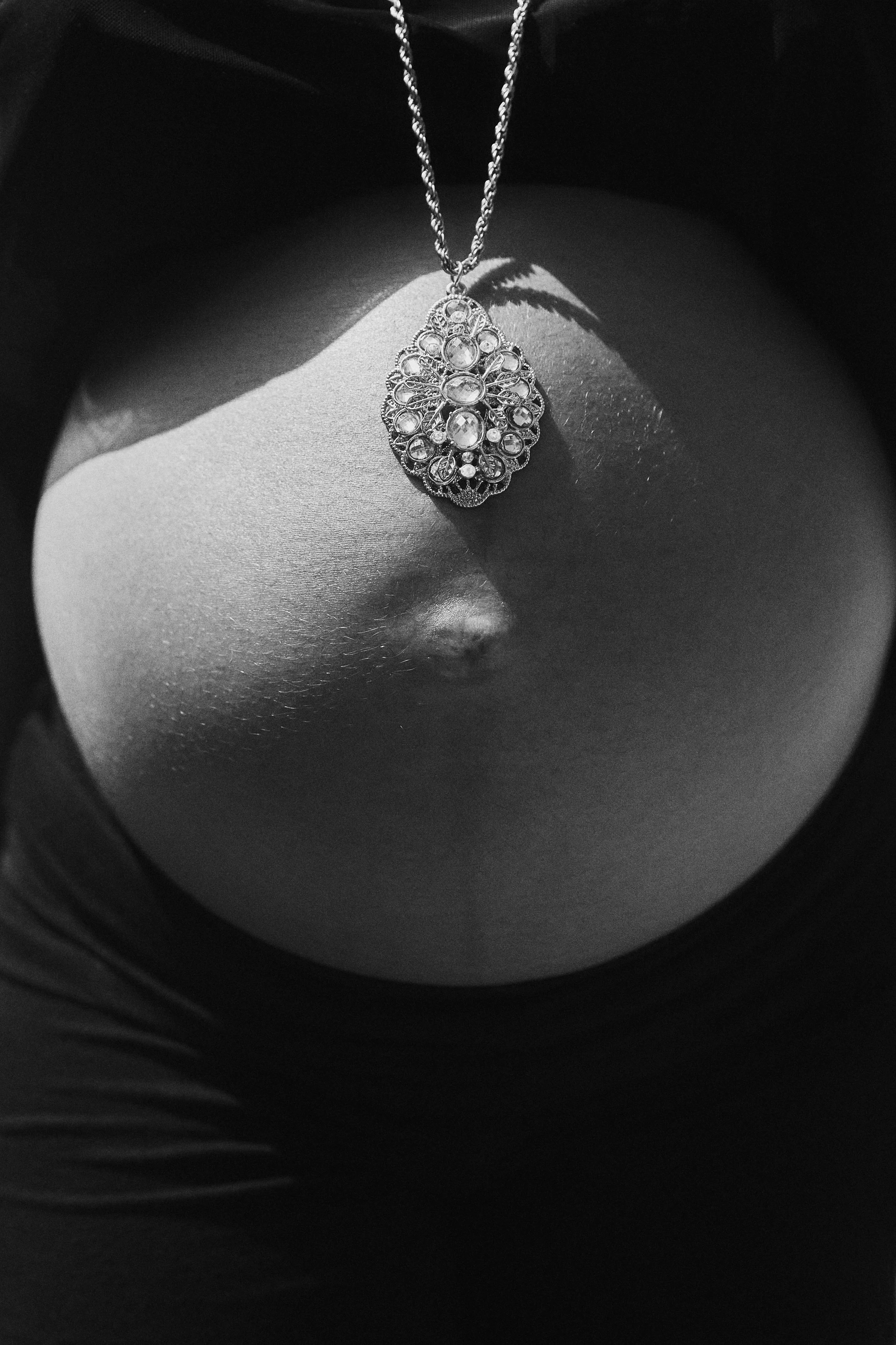 #beautyphotography #igbeauty #innerbeauty #beautyhair #beautyshoot #truebeauty #beautyskin #portraitart #ig_portrait #makeportrait #instaportrait #portraitshoot #portraitsfromtheworld #pregnantbelly #pregnantlife #pregnantstyle #pregnantandperfect #p