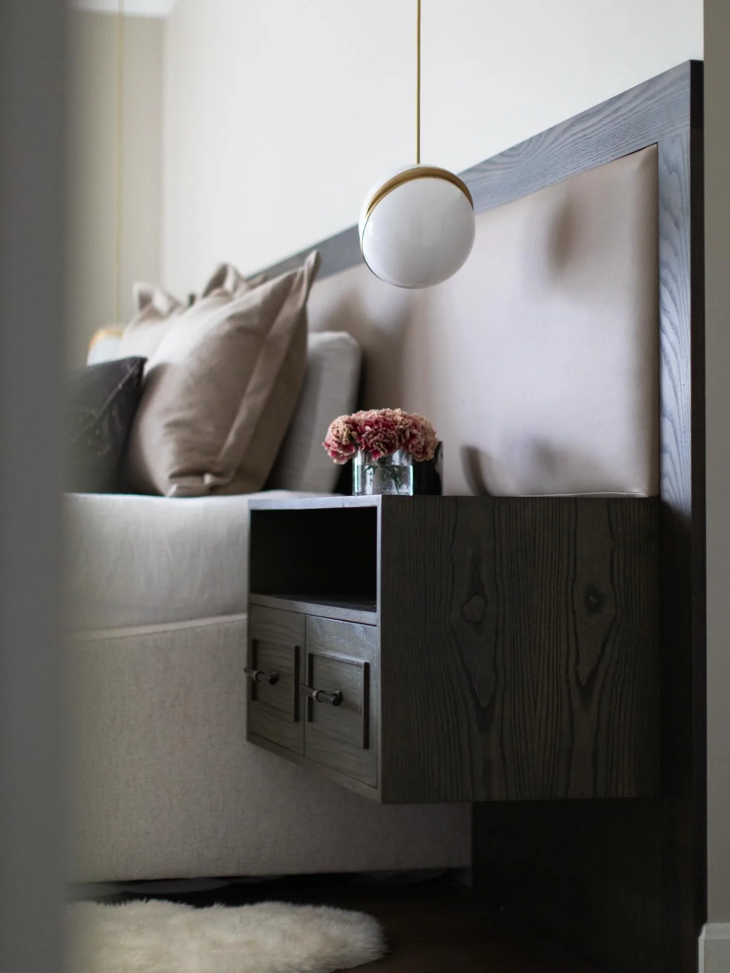 ✖️ we believe bedrooms should feel grounded, not staged.  Material integrity, thoughtful proportion and restraint guide every decision. Real wood. Real leather. A few unexpected details to add layers of comfort and luxury. Quiet architectural gesture