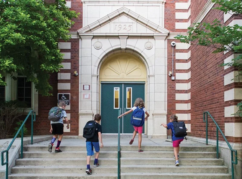 Sutherland students arrive at school