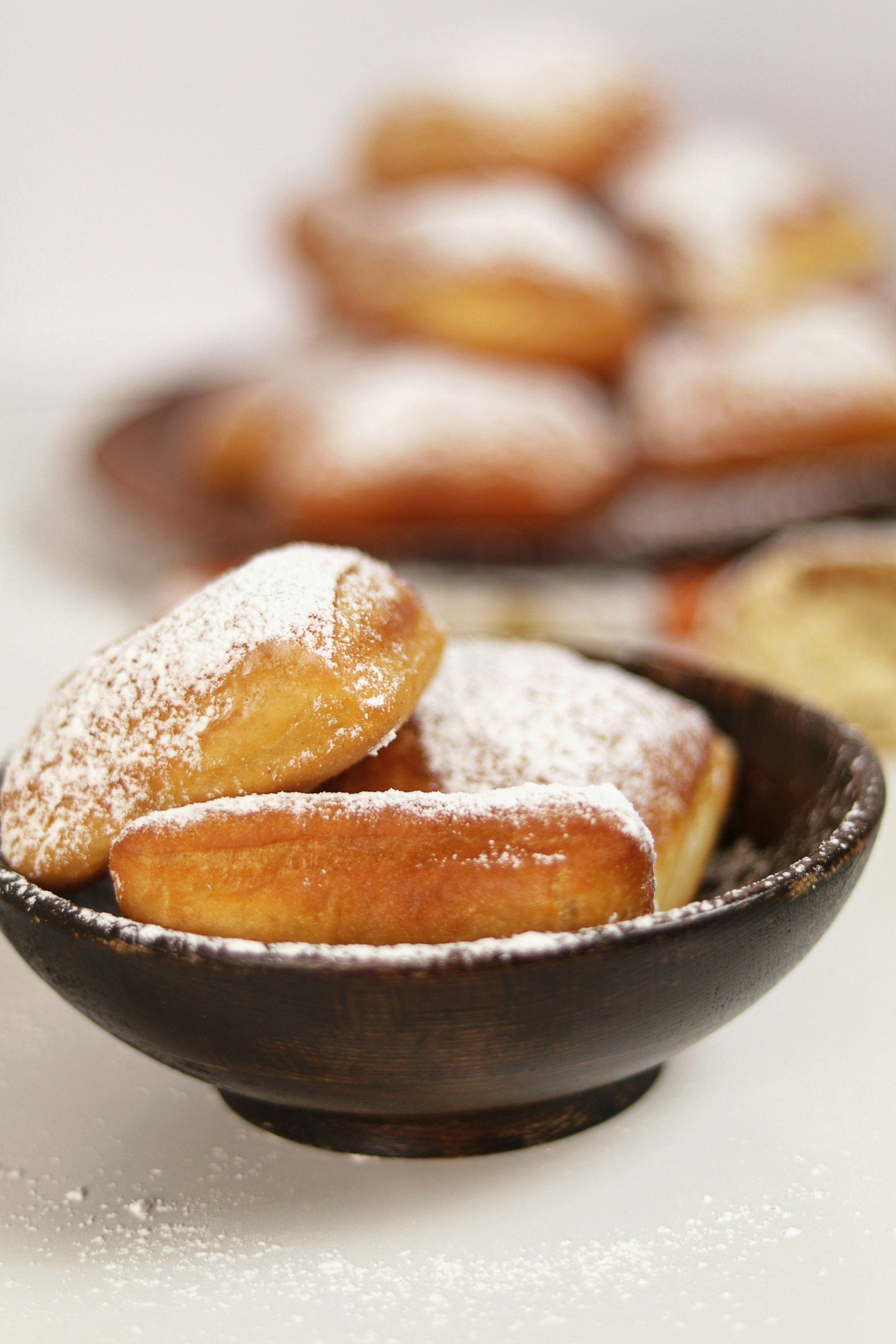 Make Mom&rsquo;s day ✨extra✨ sweet. 

Chef Christian is serving up complimentary beignets for all tables celebrating #MothersDay at Oaken Bistro. Reserve your spot now 👉 link in bio!