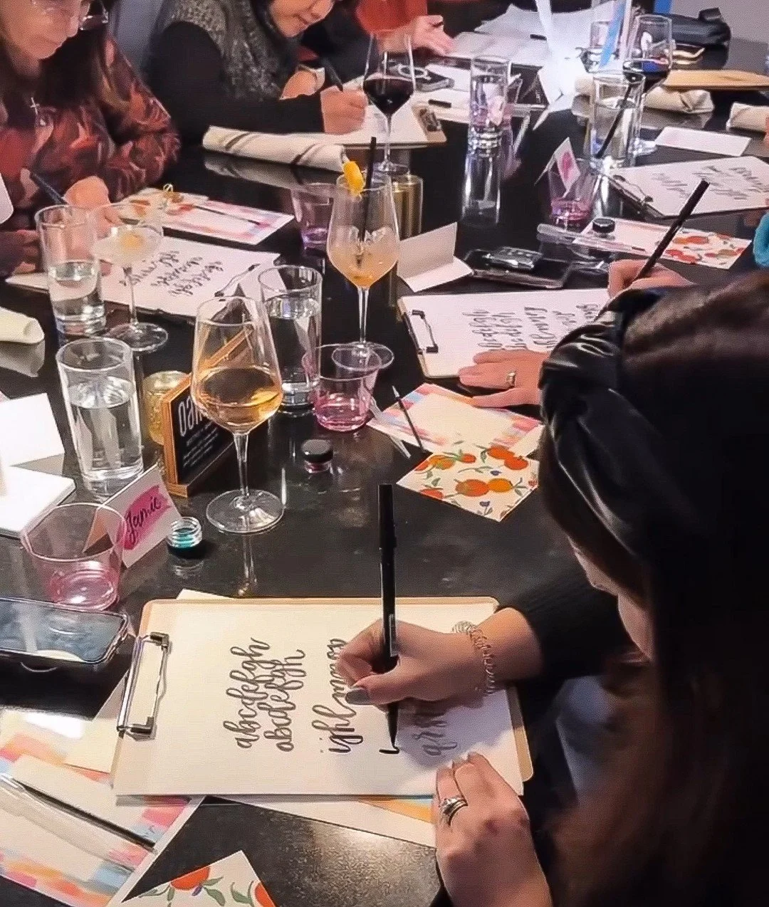Pretty letters, prettier cocktails. 🖋️🍹 Sip &amp; Script hits Oaken Sept 25 - don&rsquo;t miss this artsy night out! 

Get all the details with the link in our bio! 👆