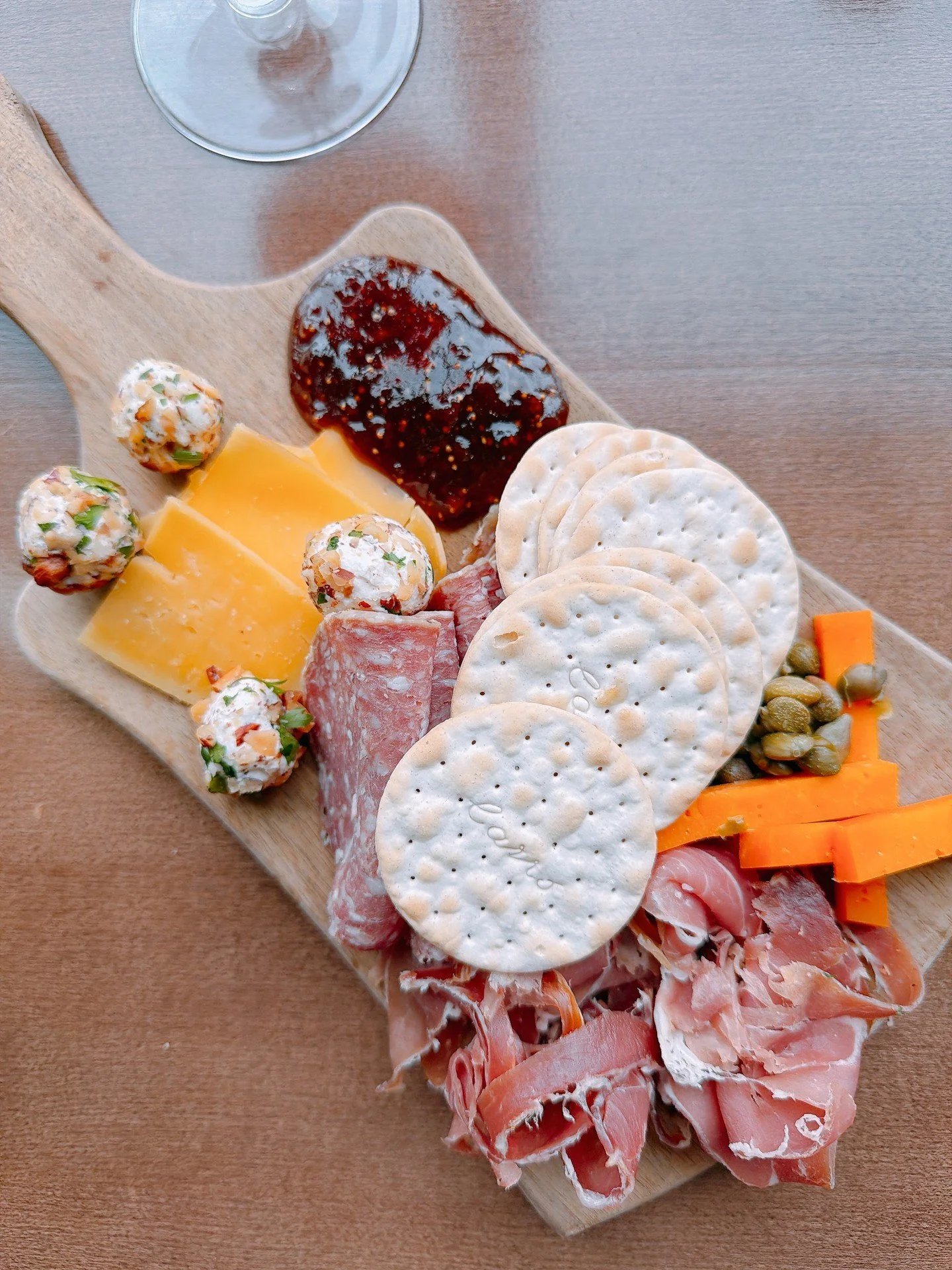 Meet the board that turns &ldquo;one drink&rdquo; into &ldquo;let&rsquo;s stay awhile.&rdquo; 🍷