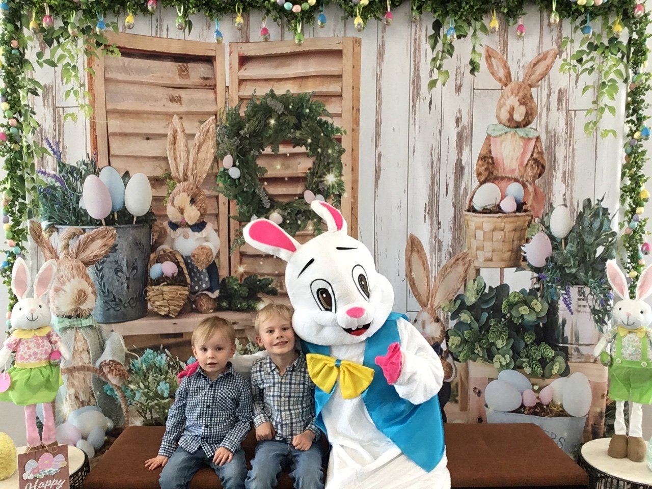 Brunch tastes better with a little bunny magic. 🐰✨

Celebrate Easter at Oaken with a delicious brunch, family photo moments, kids&rsquo; activities, and a special appearance from the Easter Bunny. Book your table - link in bio!