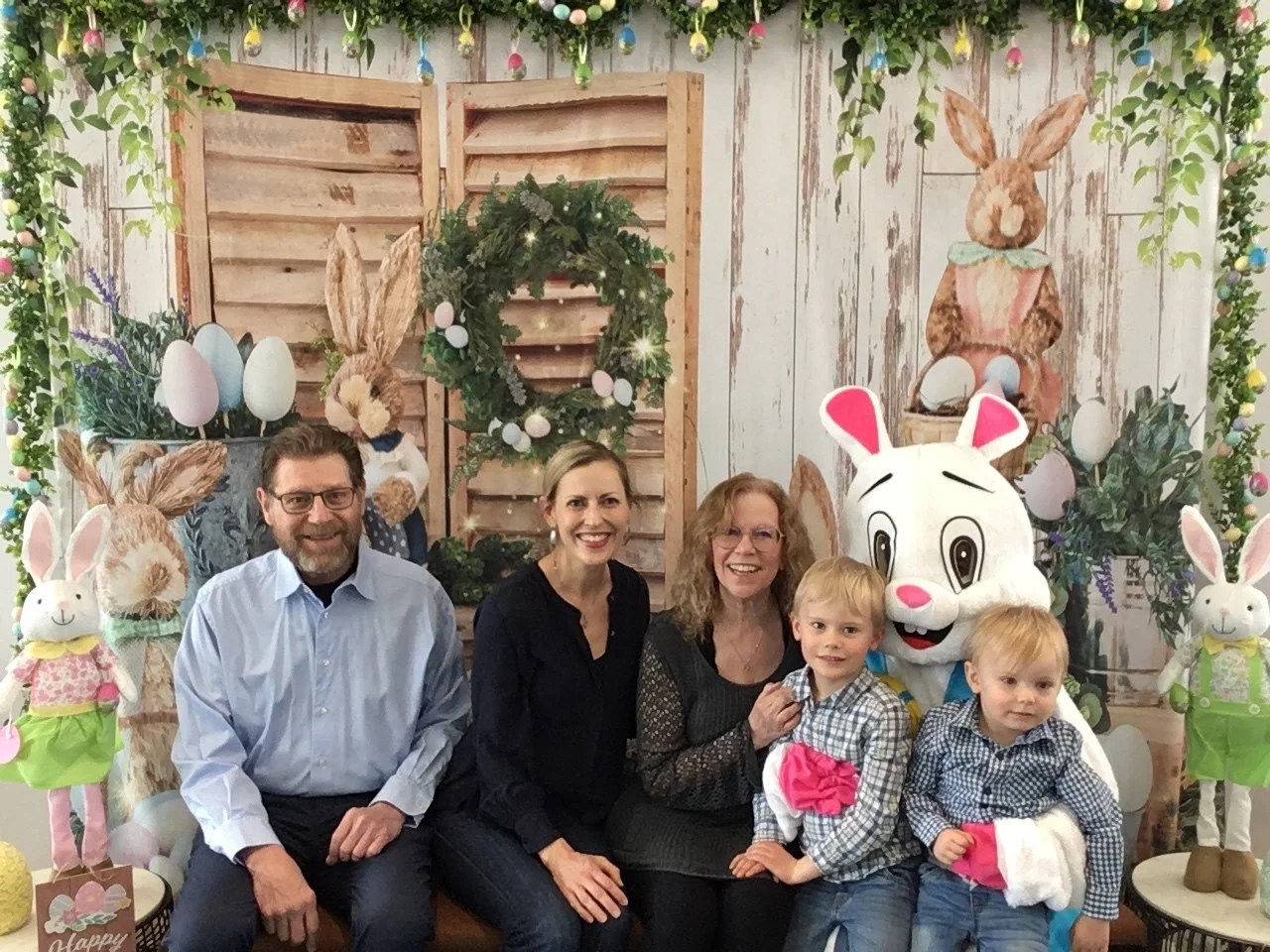 Hopping into the final spots&hellip; 🐰 
Join us for Easter Brunch featuring festive bites, family-friendly fun, and a visit from the bunny. 

Reserve your spot today - link in bio!