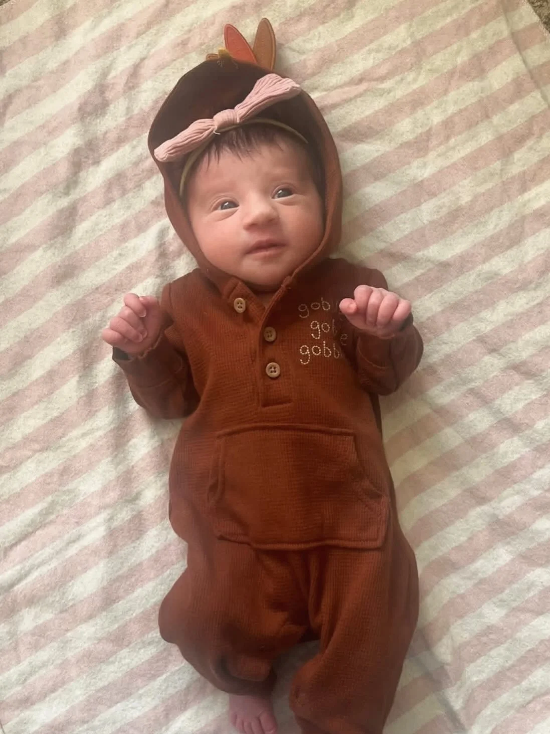 Congratulations to Kayla and Trevor🎉
We have a new Luxe baby added to our Luxe Fam! 
Kennedy has arrived 💕 6lbs 8oz, 18.75in, born at 4:53pm on 11/19/25
Kayla will be back in March and her schedule is already filling up fast! Be sure to book your a