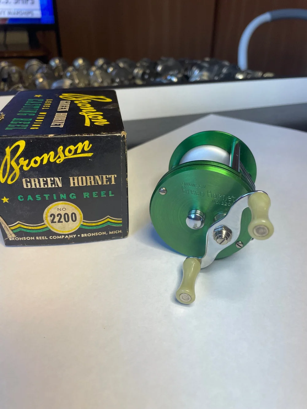Bronson Green Hornet Casting Reel No. # 2200 with Original Box