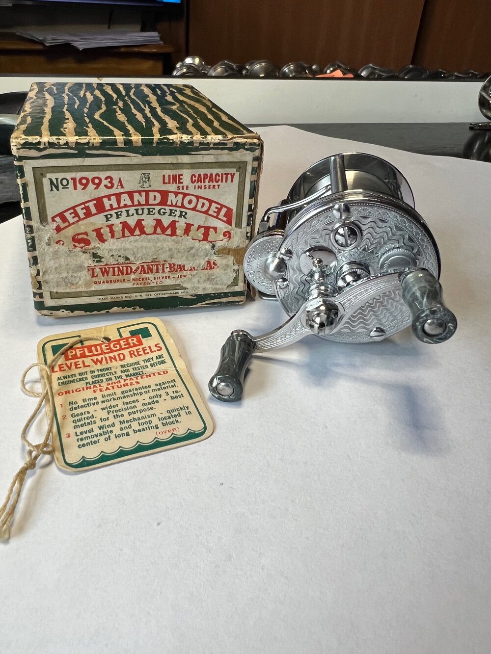 Pflueger SUMMIT 1993A Rare Left Handed Version Jeweled with rare original  box & Hang Tag — VINTAGE FISHING REELS