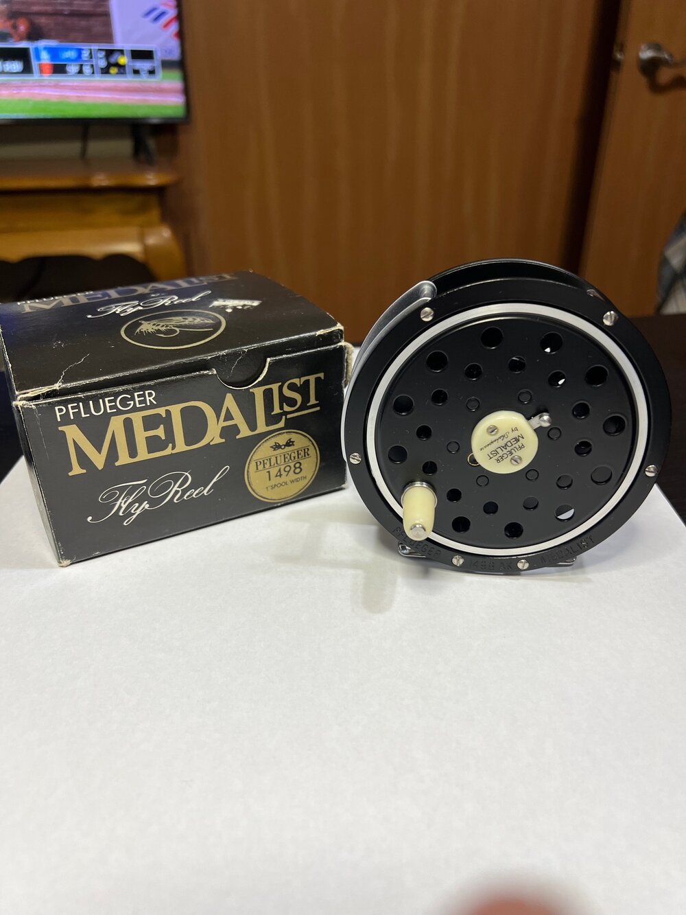 Pflueger Medalist 1498 AK Fly Reel by Shakespeare with Box