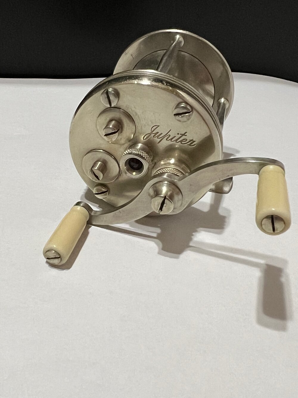 Montague JUPITER 4 Screw with Rare Milled Pillars Jeweled German Silver  Double Grip Handle Circa-1914 — VINTAGE FISHING REELS