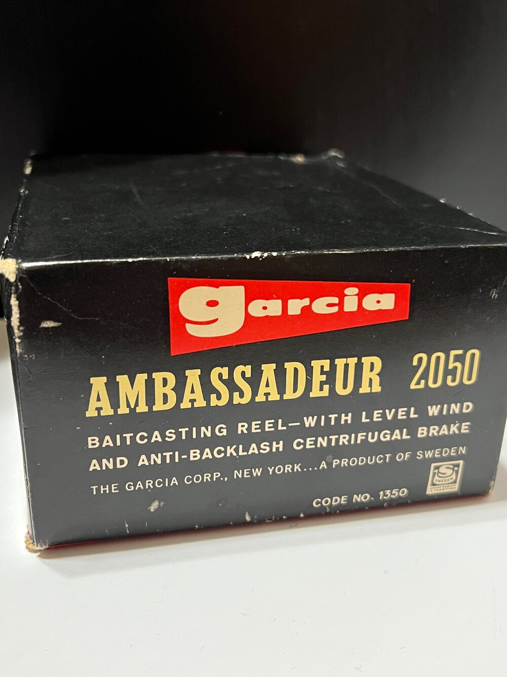 ABU GARCIA #2050 Narrow Spool Sweden MINT with Dealer Display Box