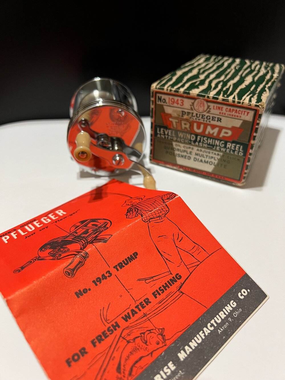 Pflueger TRUMP No. # 1943 with Original Box Circa - 1957 — VINTAGE