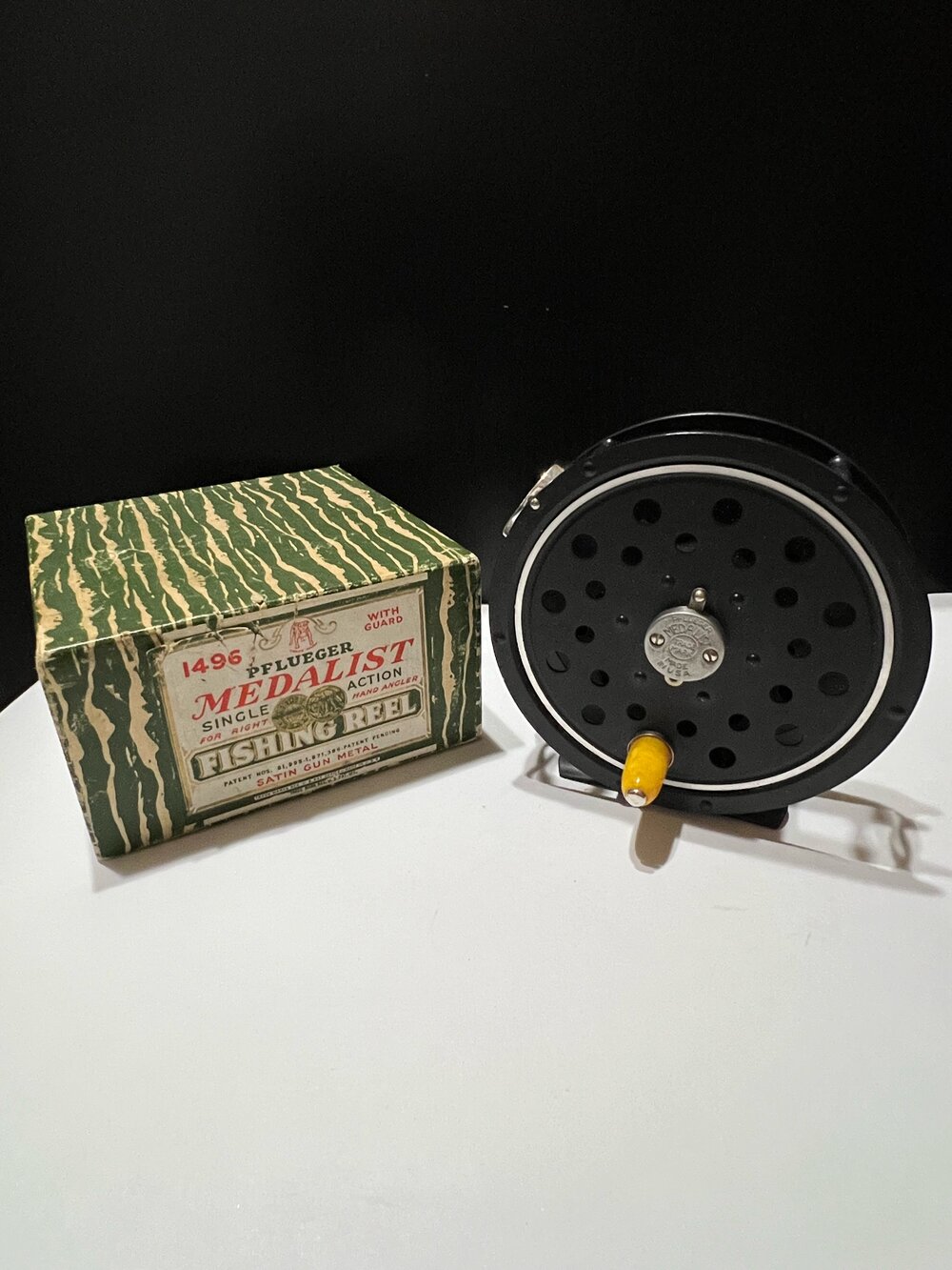 Pflueger Medalist 1496 Fly Reel with Original Box Circa-1937 — VINTAGE  FISHING REELS