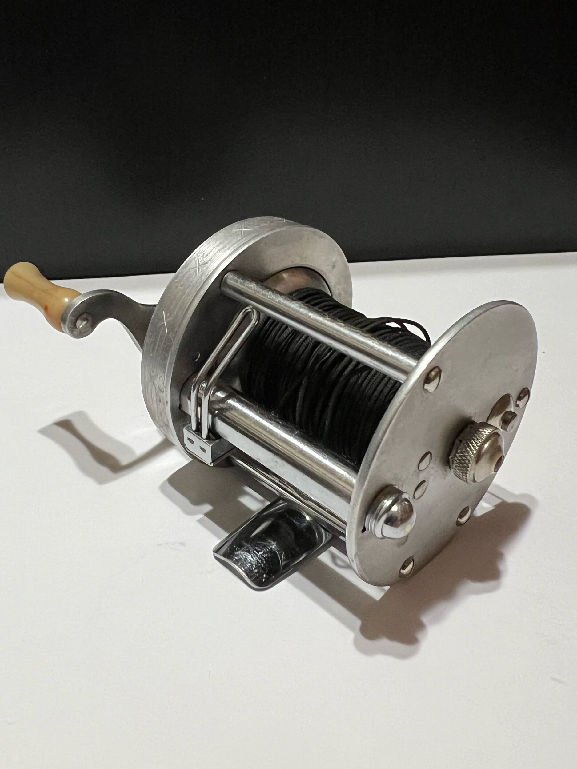 Ocean City 991 vintage baitcasting fishing reel With Power Handle