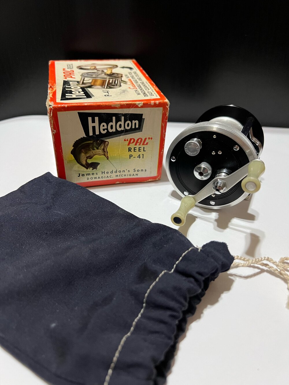 Heddon PAL P-41 Quick Apart Jeweled with Original box & Carry Bag  Circa-1946 — VINTAGE FISHING REELS