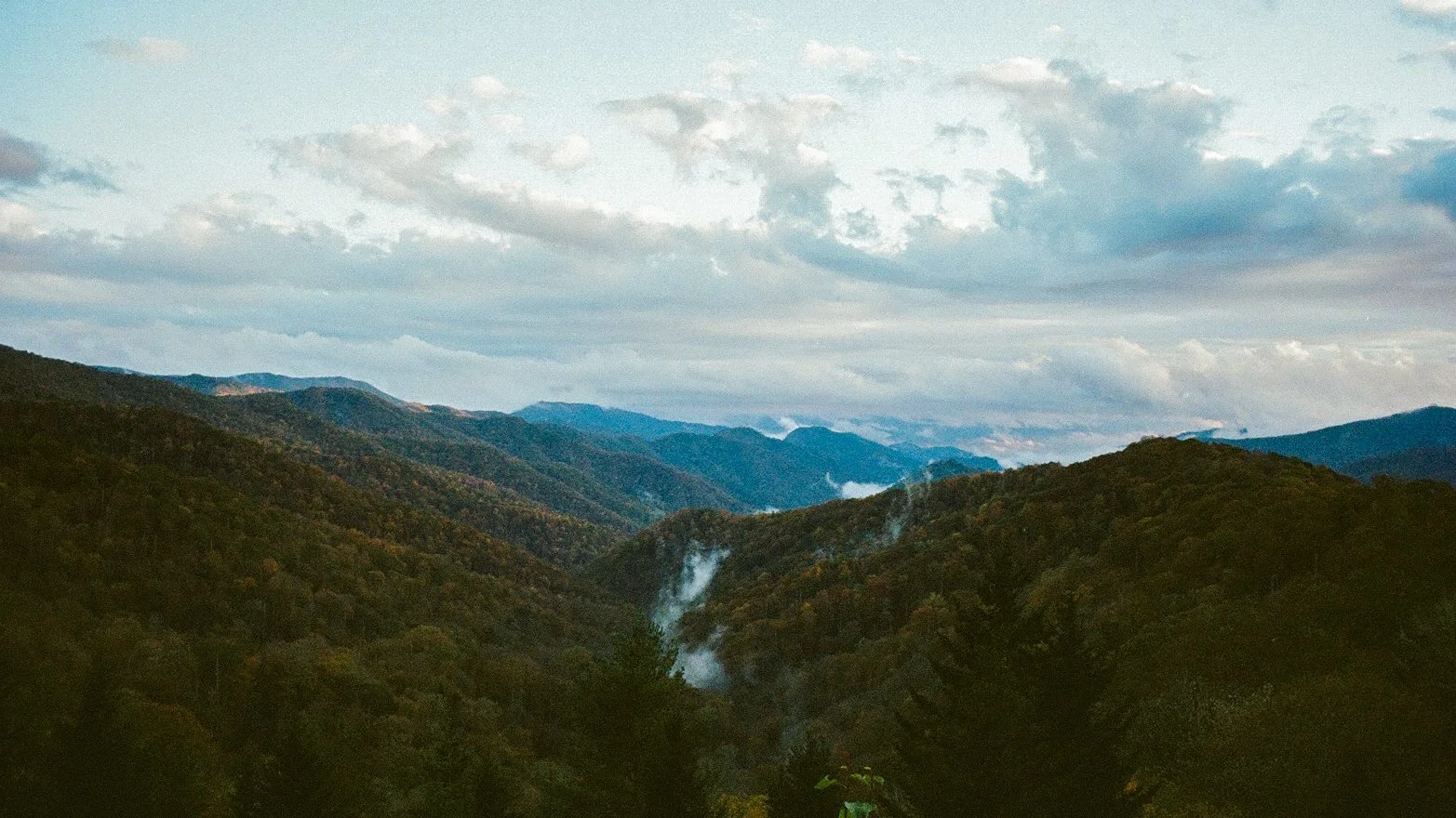 Fall Smoky-000198350037.jpg