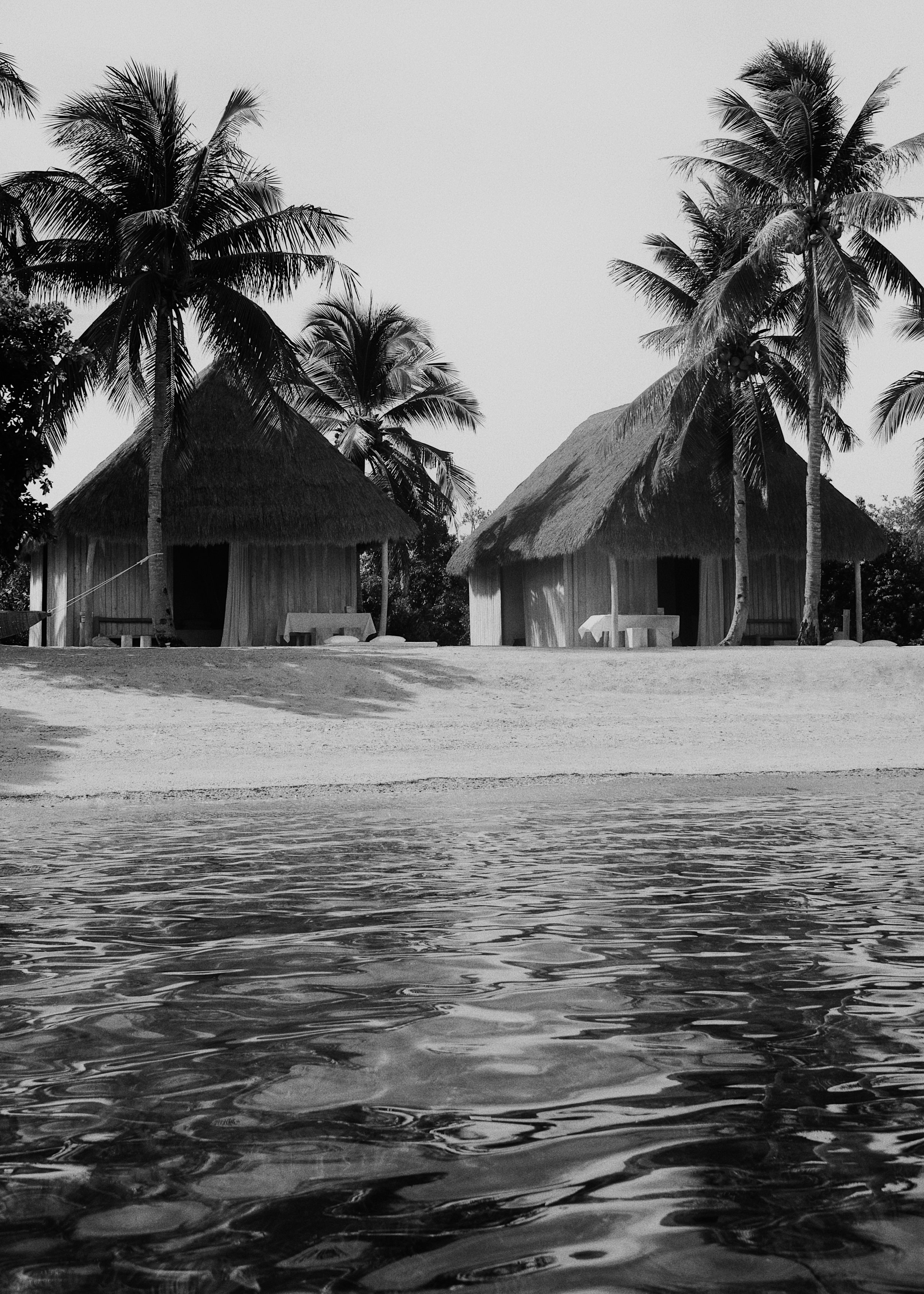 UNNA: An Island Retreat Shaped by Nature