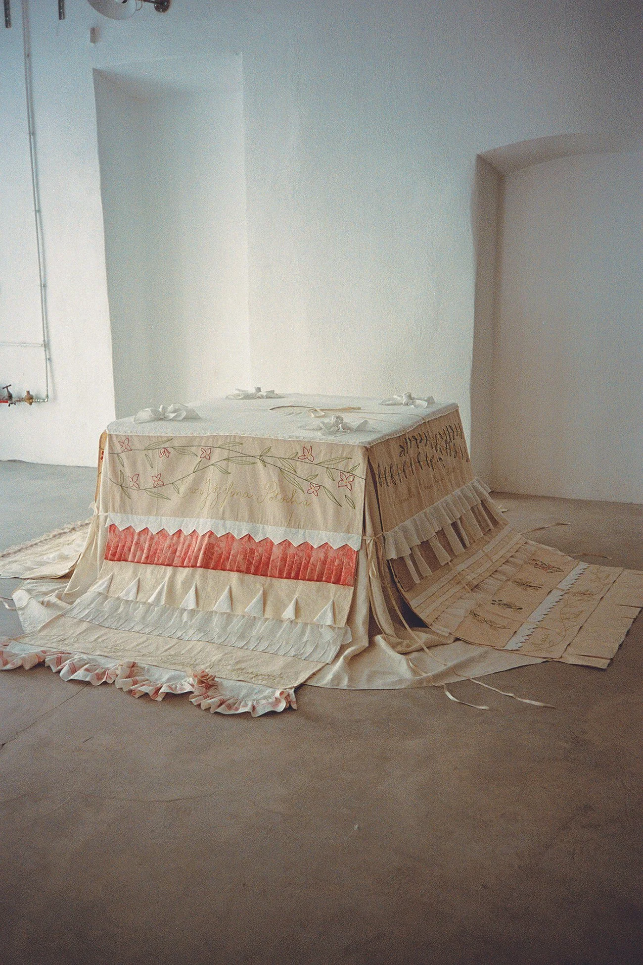 Oeuvres Sensibles: Textiles with Emotion and Artful Design