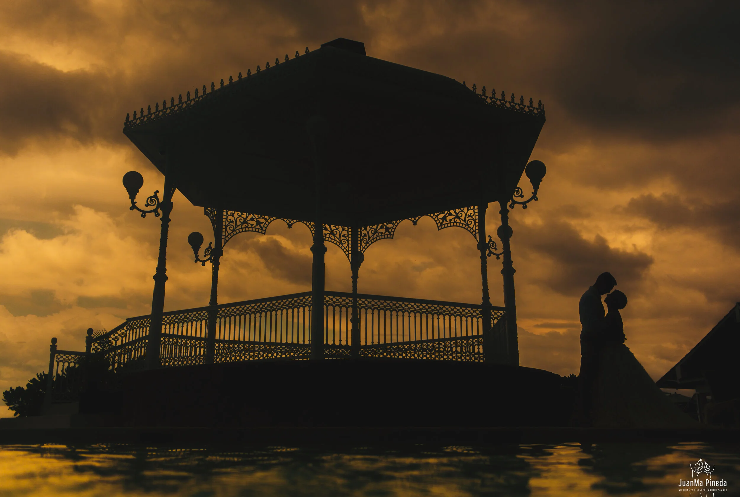 Trash+Dress+Vallarta+Destination+Wedding+Mexico-1-3.jpg