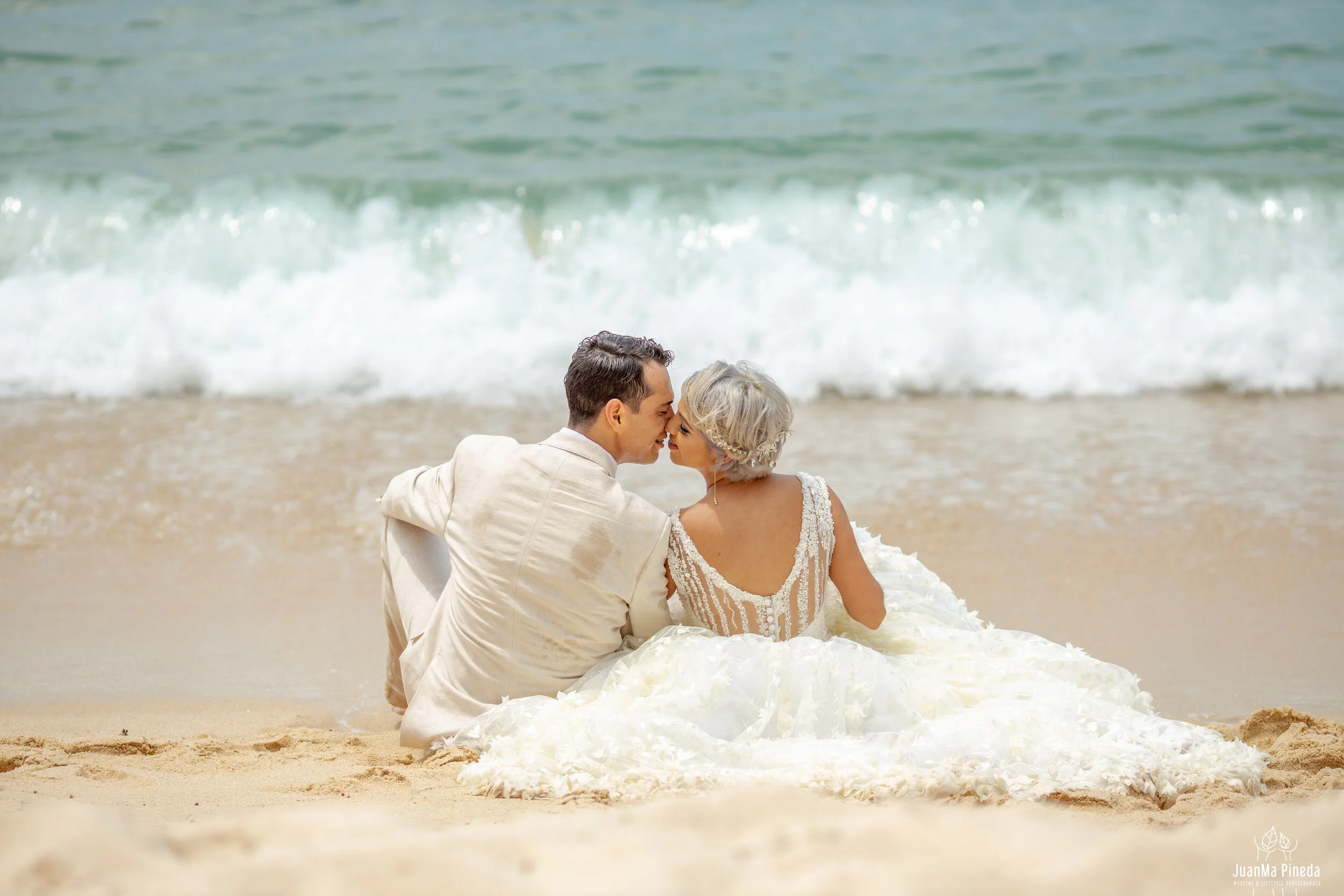Trash+Dress+Vallarta+Destination+Wedding+Mexico-1-11.jpg