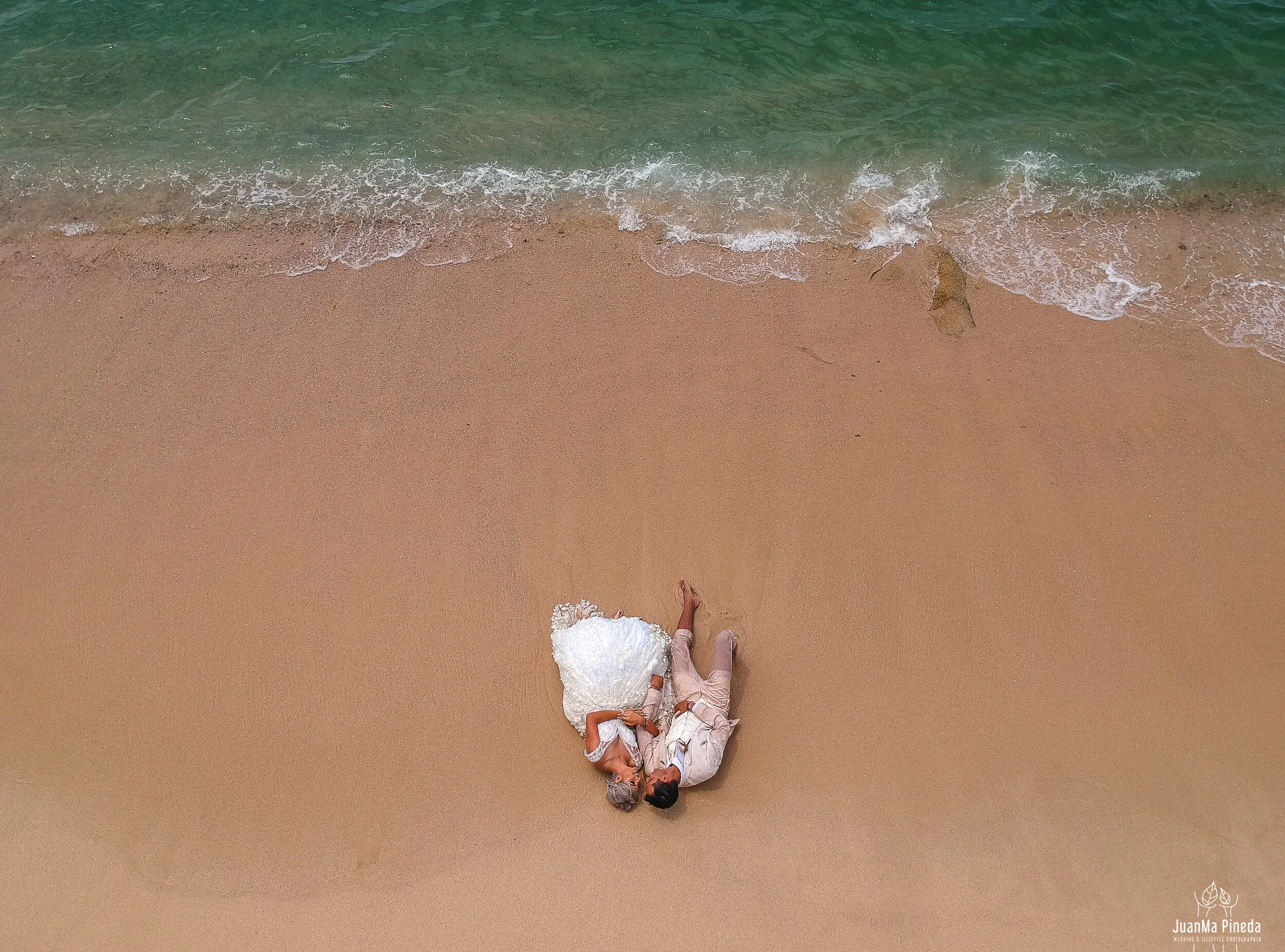 Trash+Dress+Vallarta+Destination+Wedding+Mexico-1-14.jpg