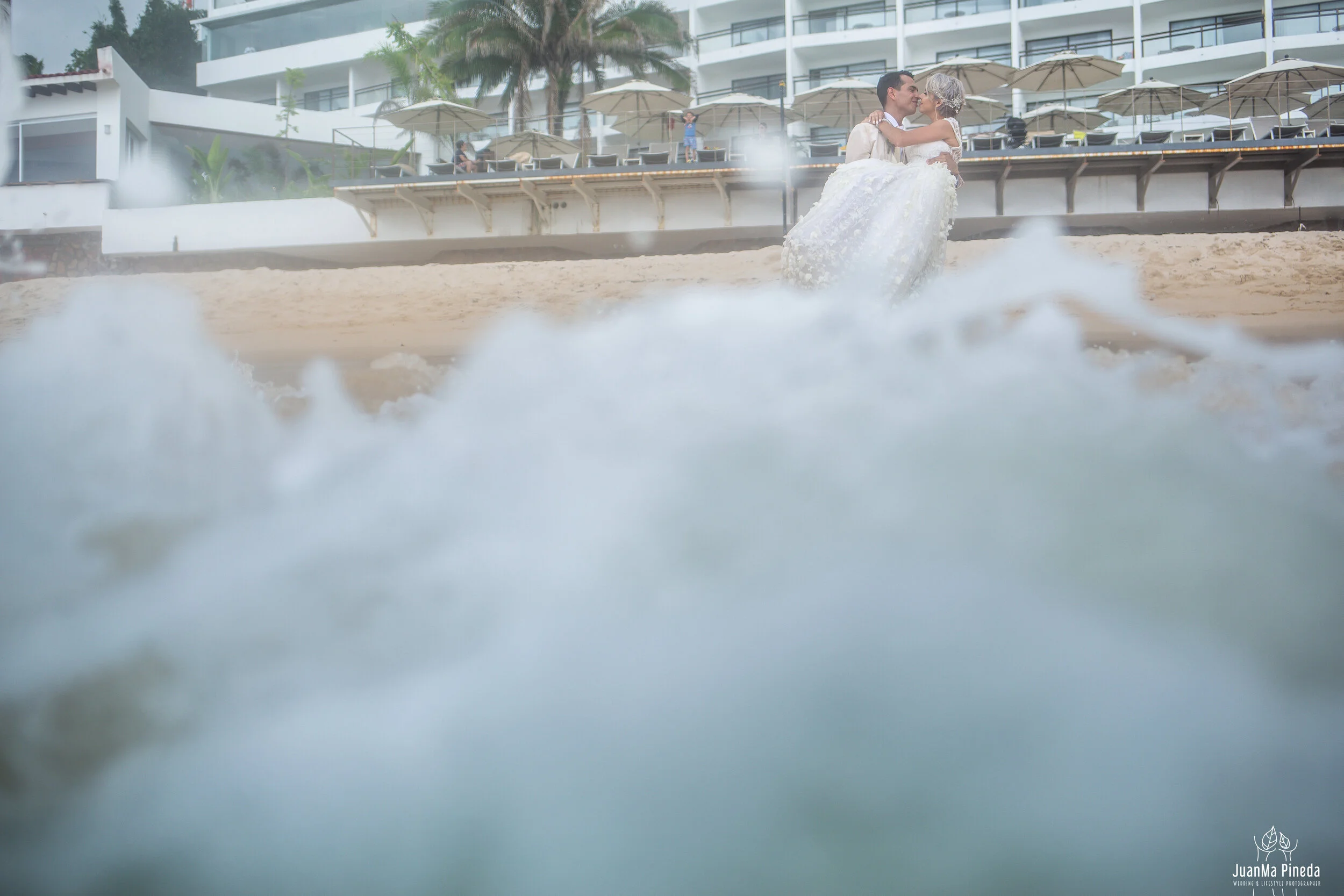 Trash+Dress+Vallarta+Destination+Wedding+Mexico-1-21.jpg